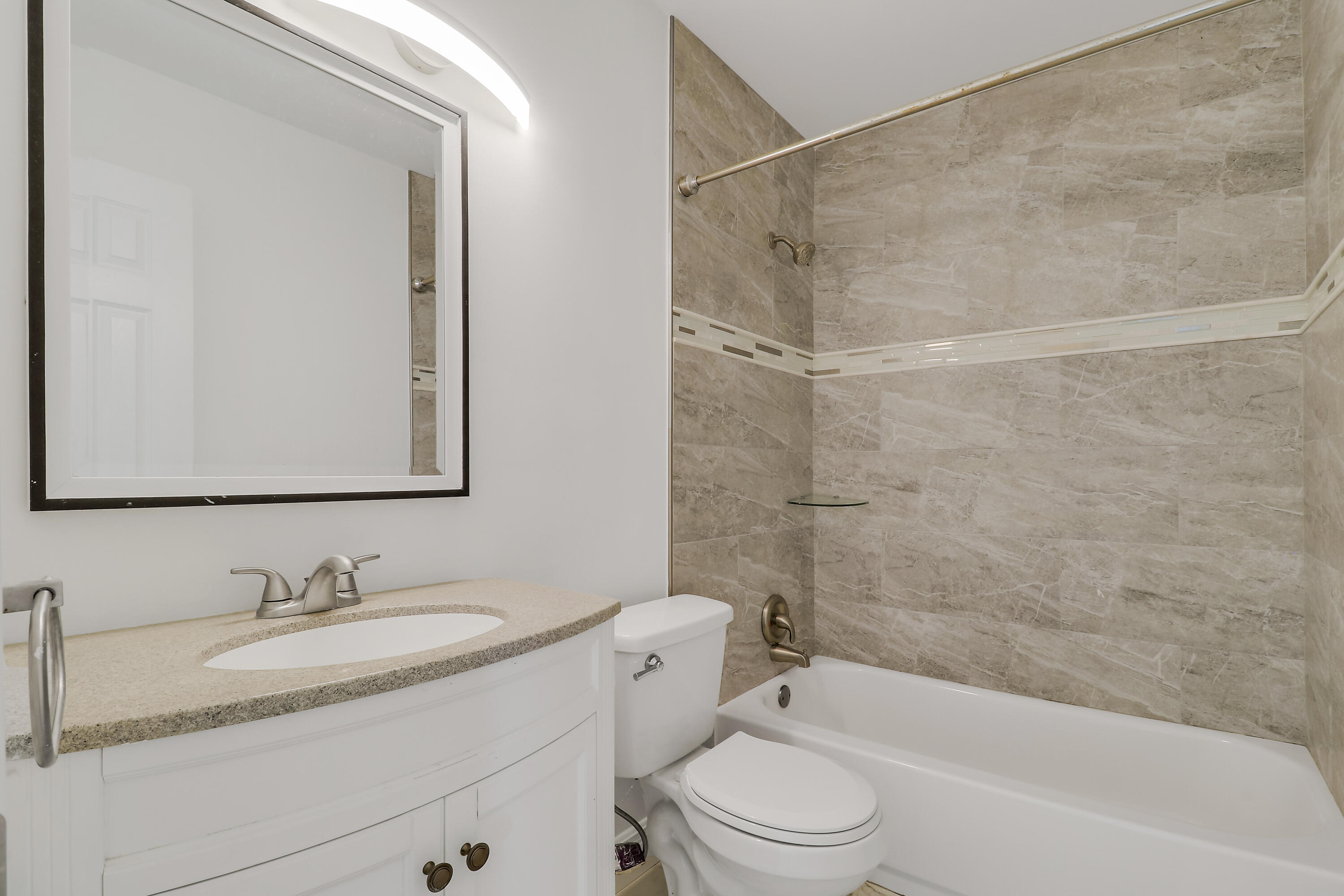 NORTH PALM BEACH VILLAGE - Residential Lease
