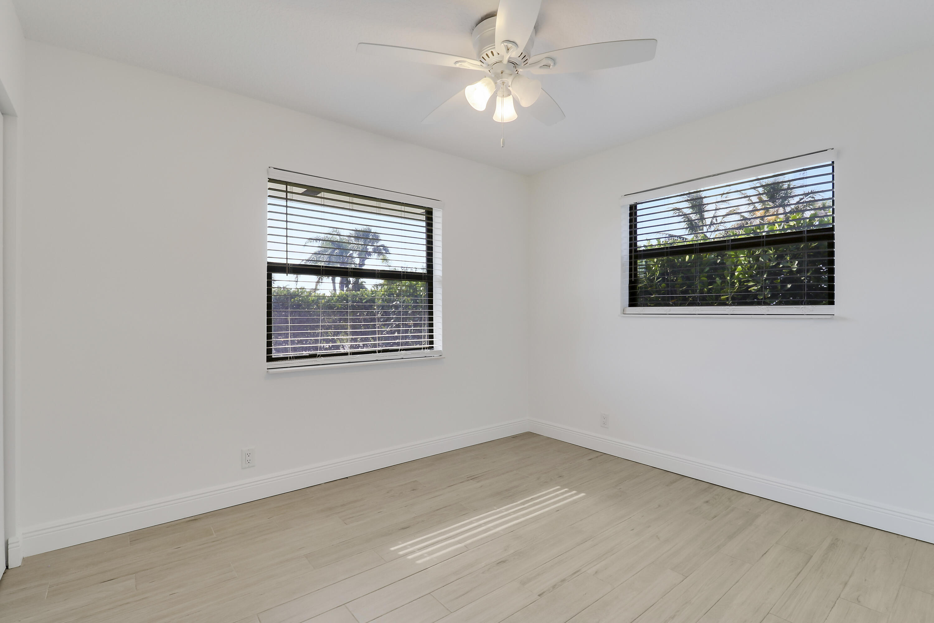 NORTH PALM BEACH VILLAGE - Residential Lease