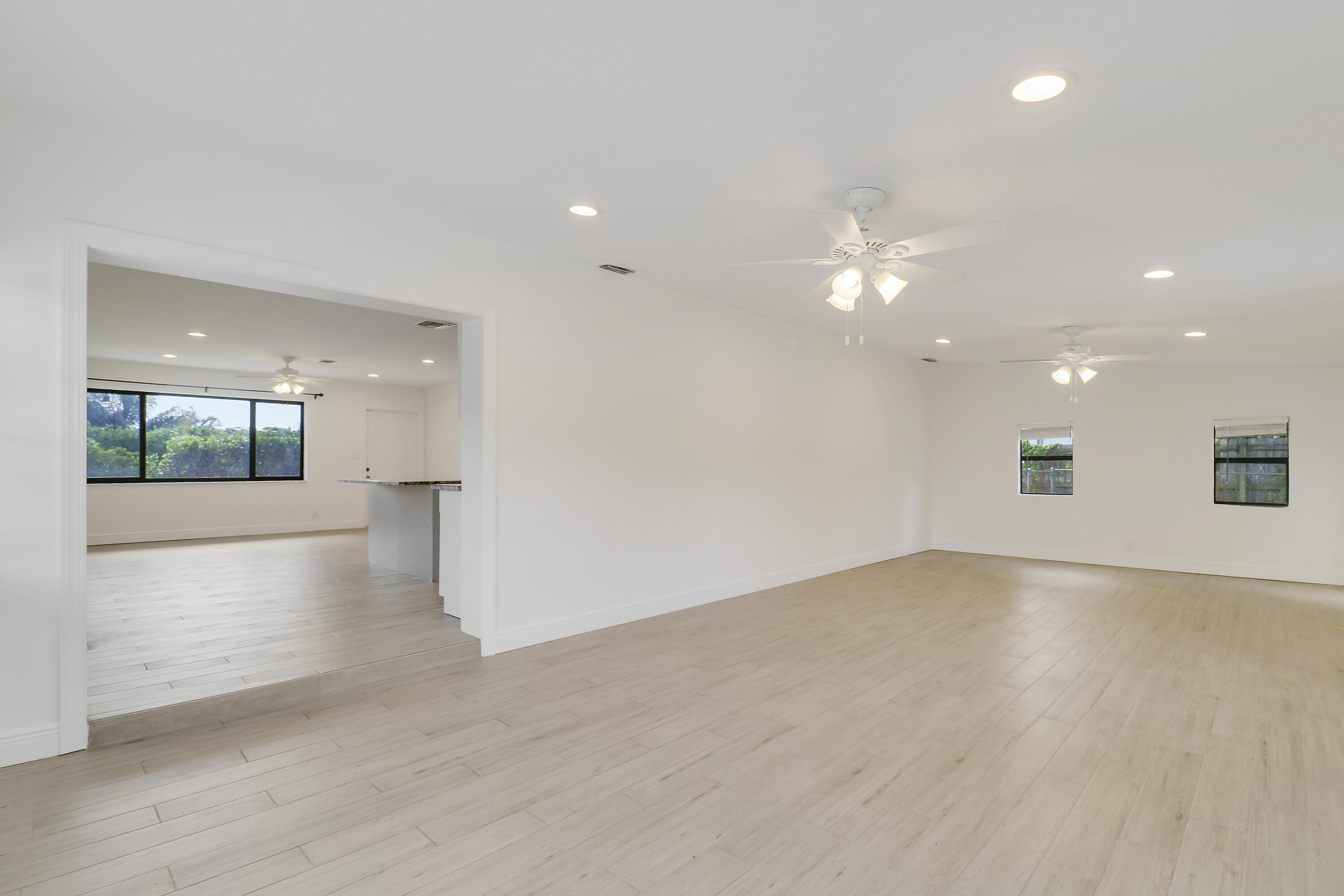 NORTH PALM BEACH VILLAGE - Residential Lease