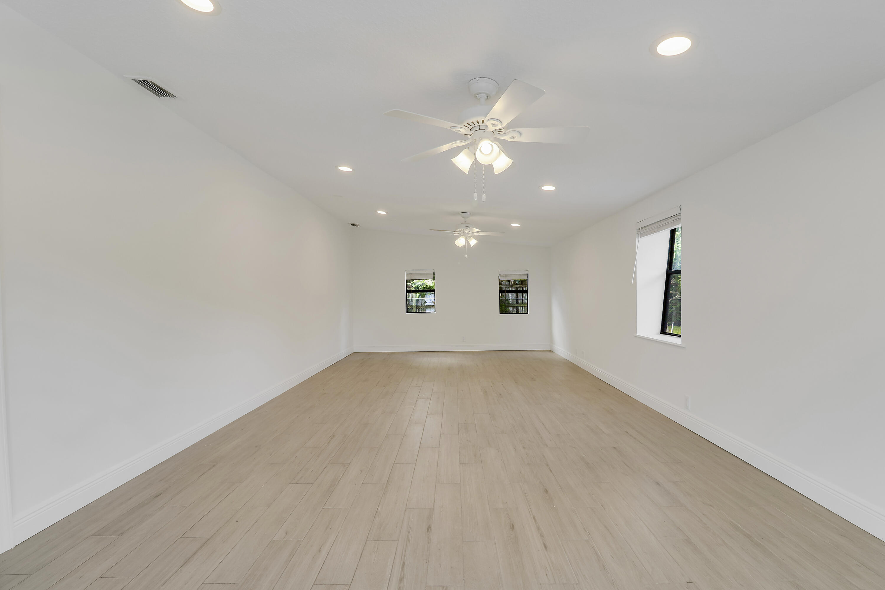 NORTH PALM BEACH VILLAGE - Residential Lease