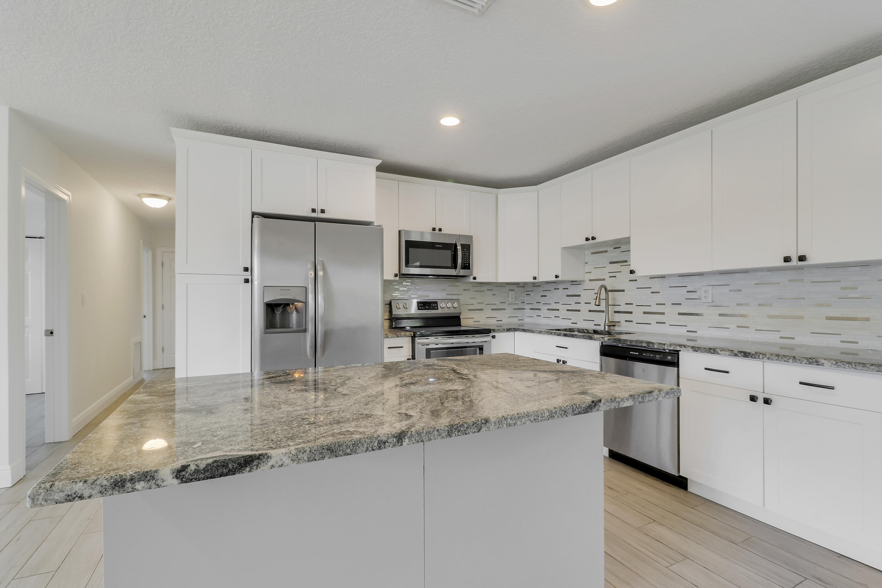 NORTH PALM BEACH VILLAGE - Residential Lease