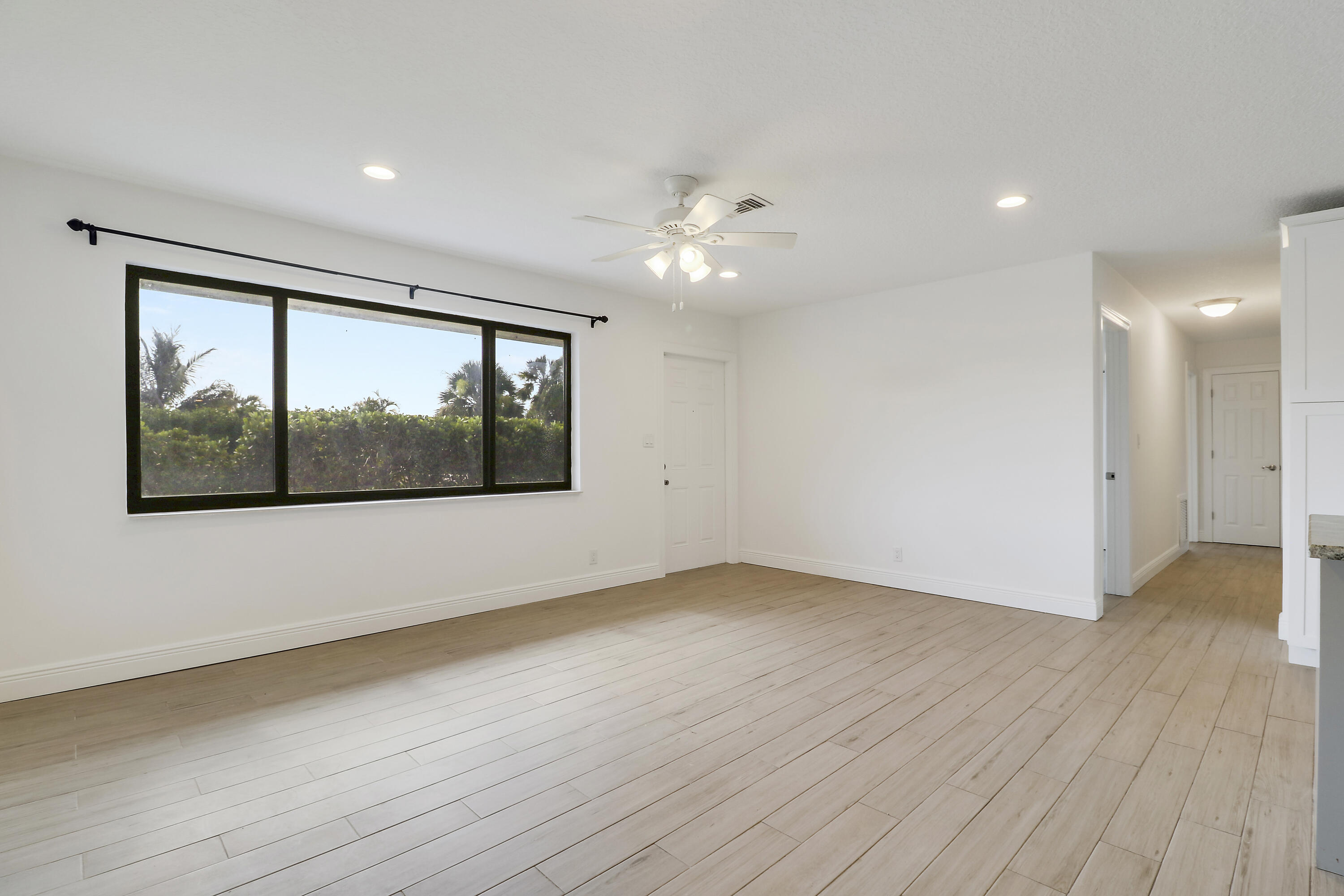 NORTH PALM BEACH VILLAGE - Residential Lease