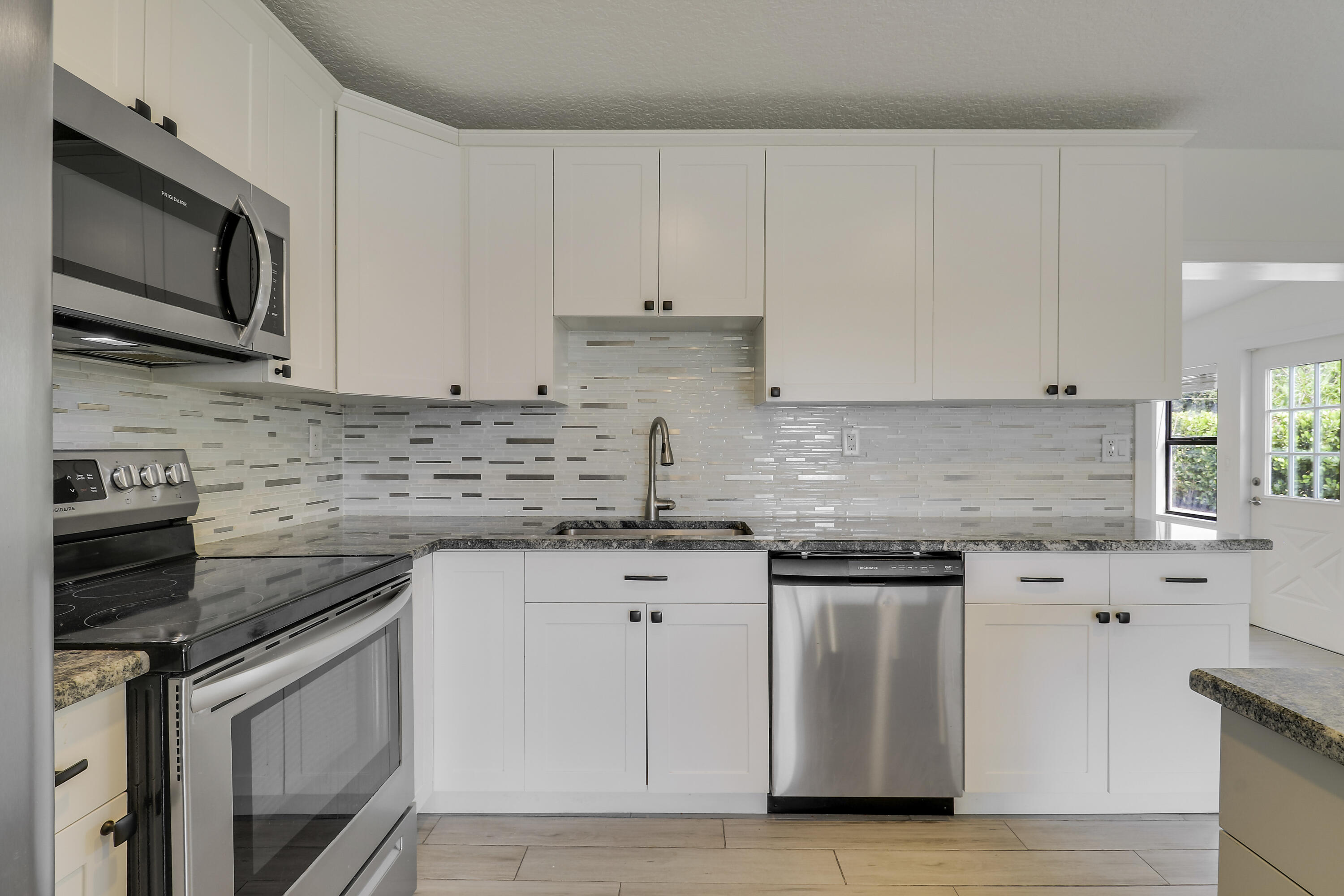 NORTH PALM BEACH VILLAGE - Residential Lease