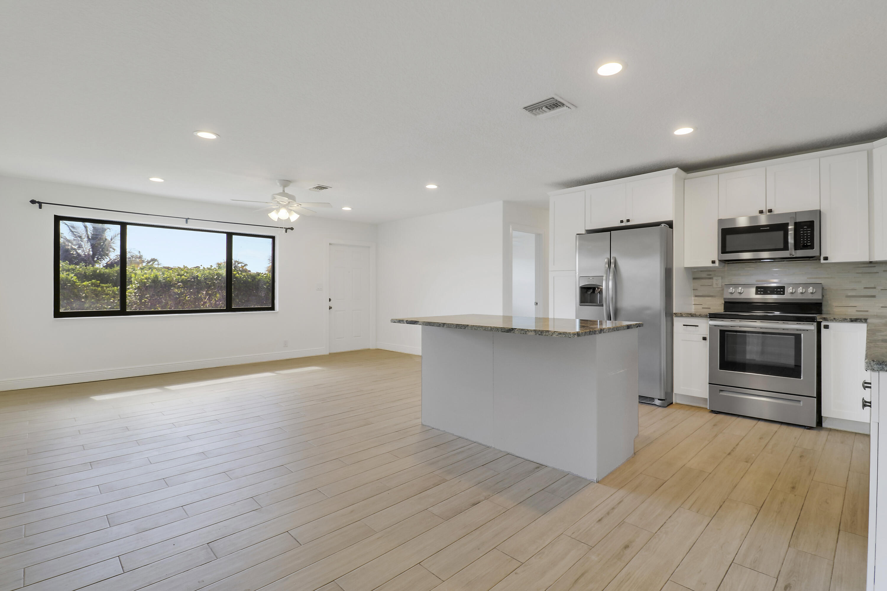 NORTH PALM BEACH VILLAGE - Residential Lease