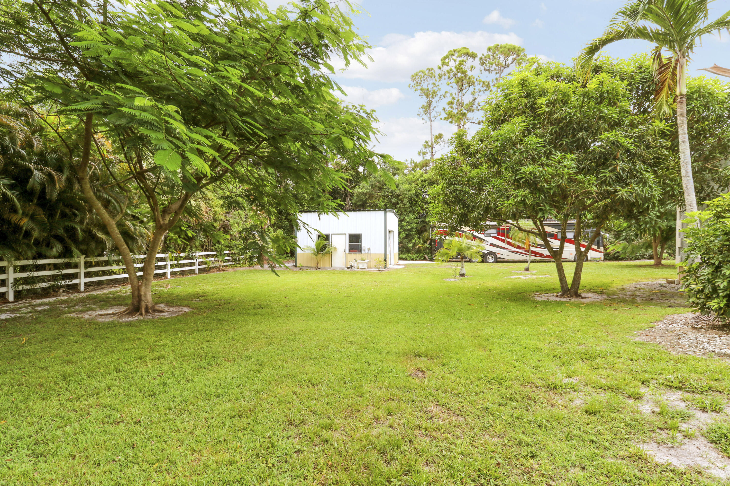 Palm Beach Country Estates - Residential