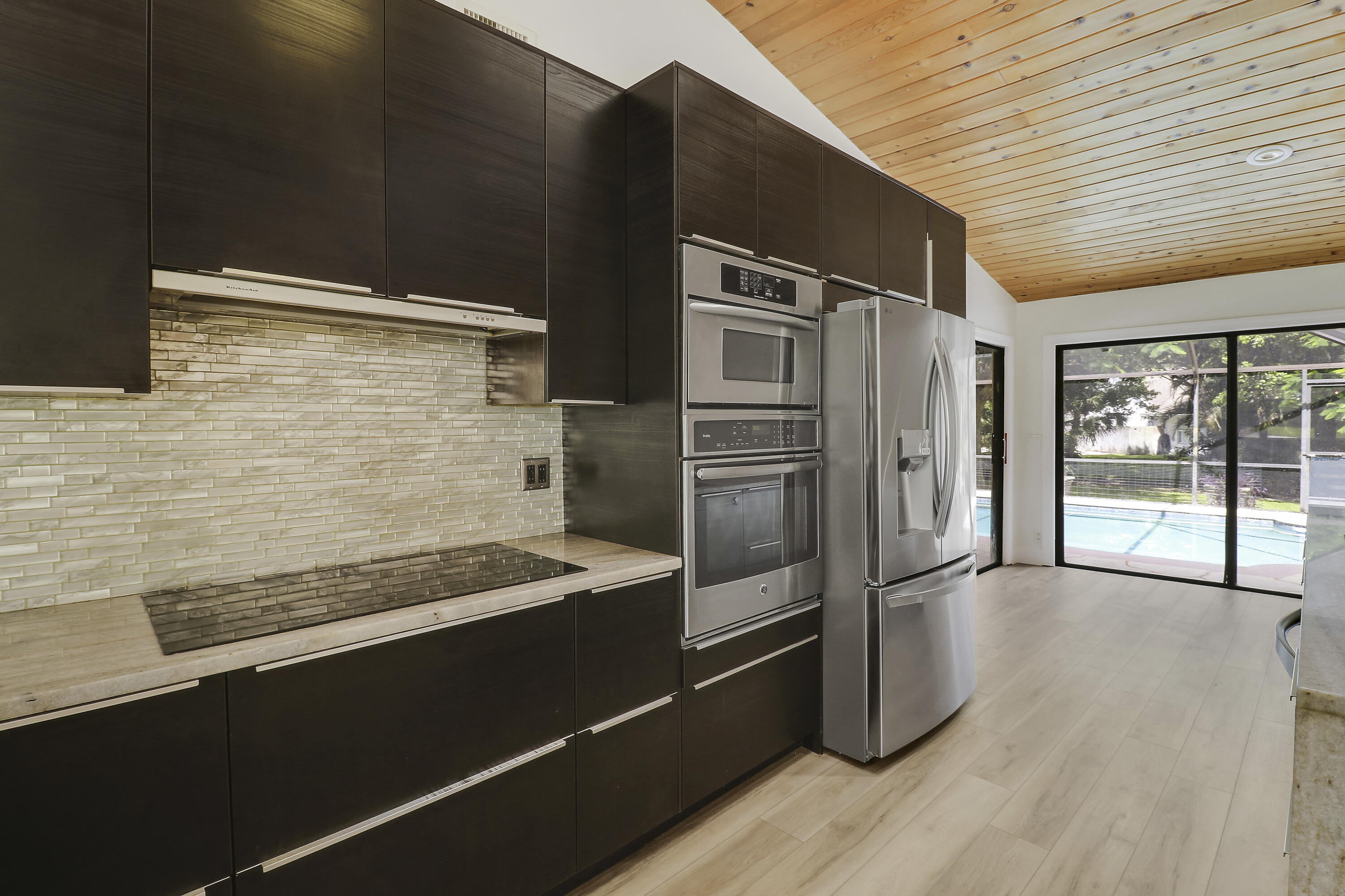 Palm Beach Country Estates - Residential