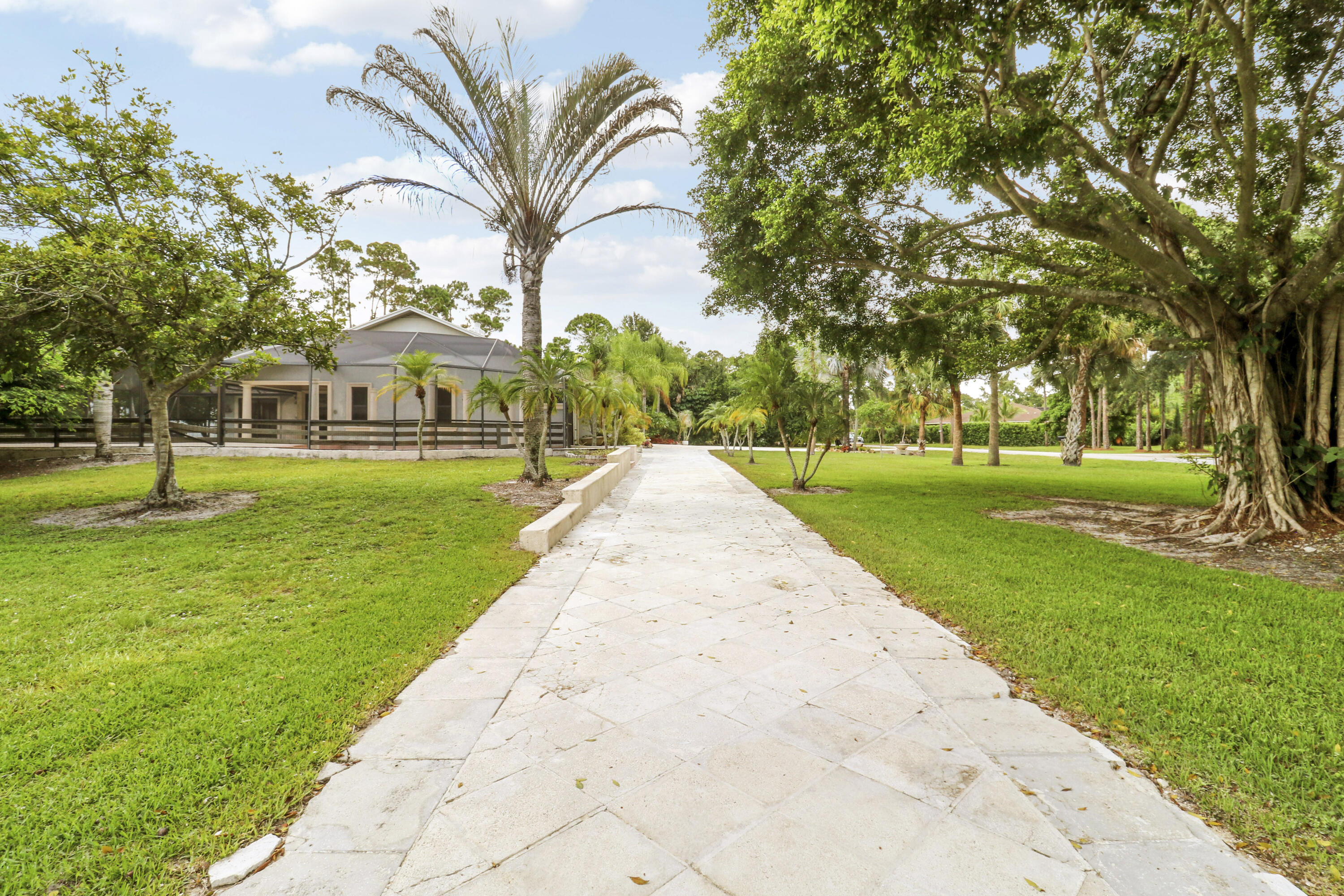 Palm Beach Country Estates - Residential