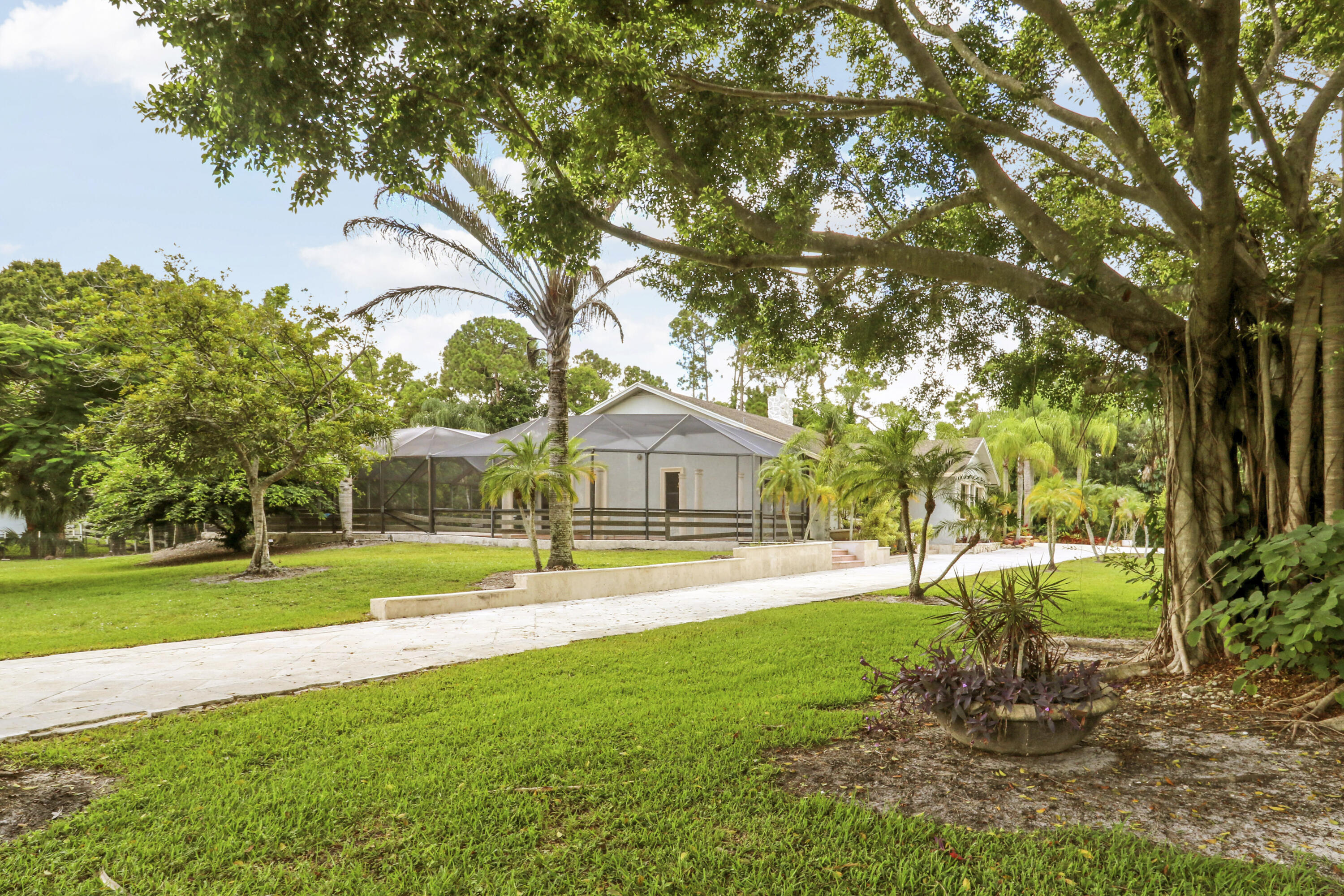 Palm Beach Country Estates - Residential