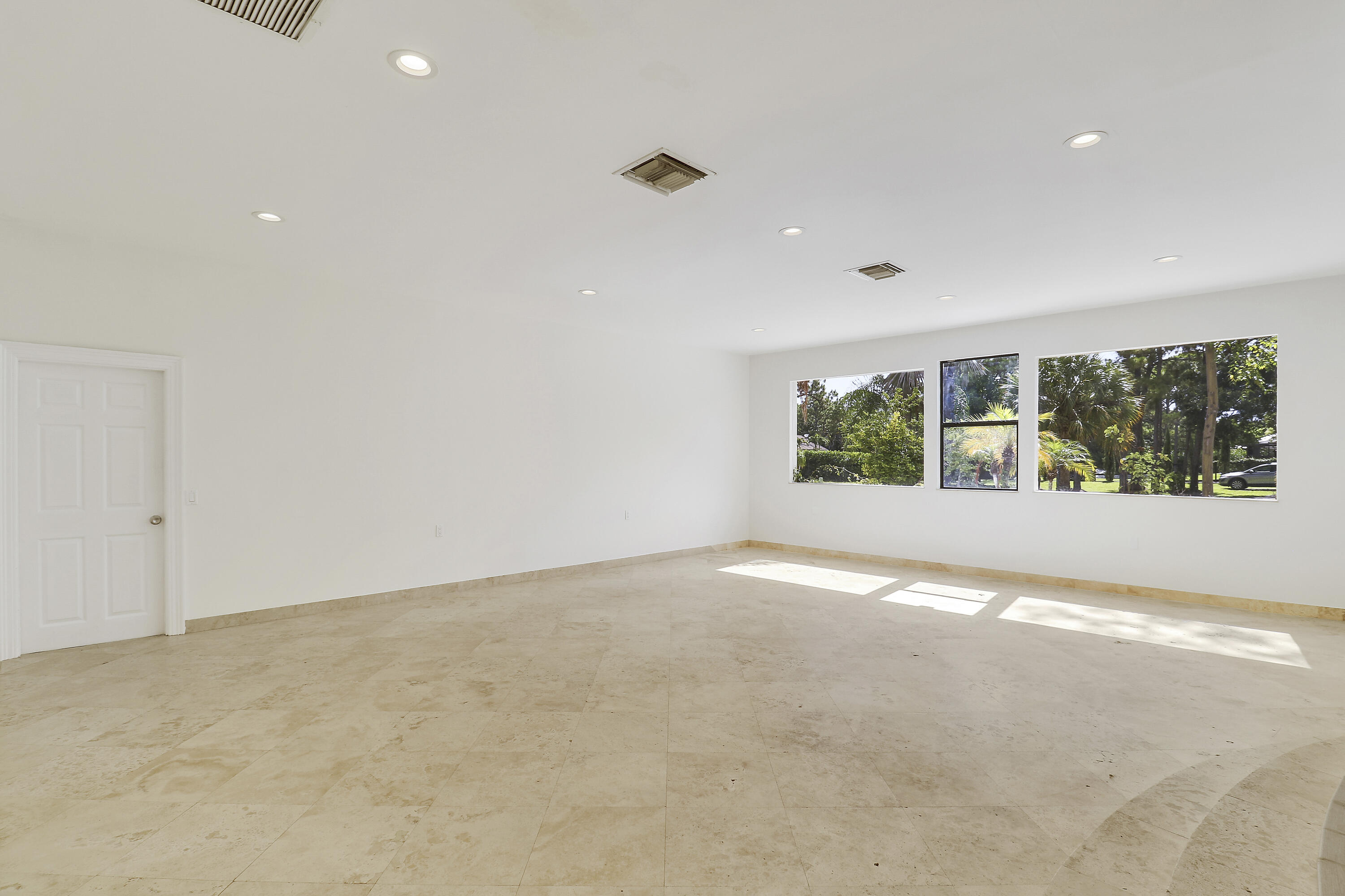 Palm Beach Country Estates - Residential