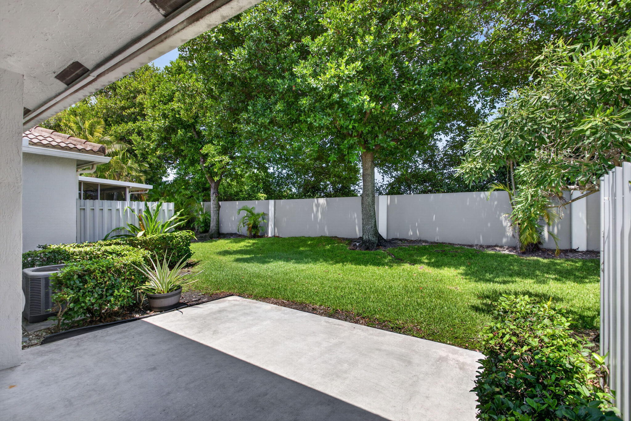 OLYMPIA & YORK RESIDENTIAL - Residential Lease