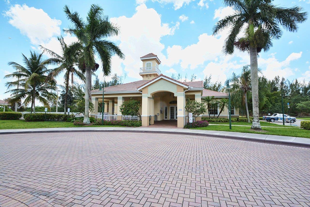 OLYMPIA & YORK RESIDENTIAL - Residential Lease