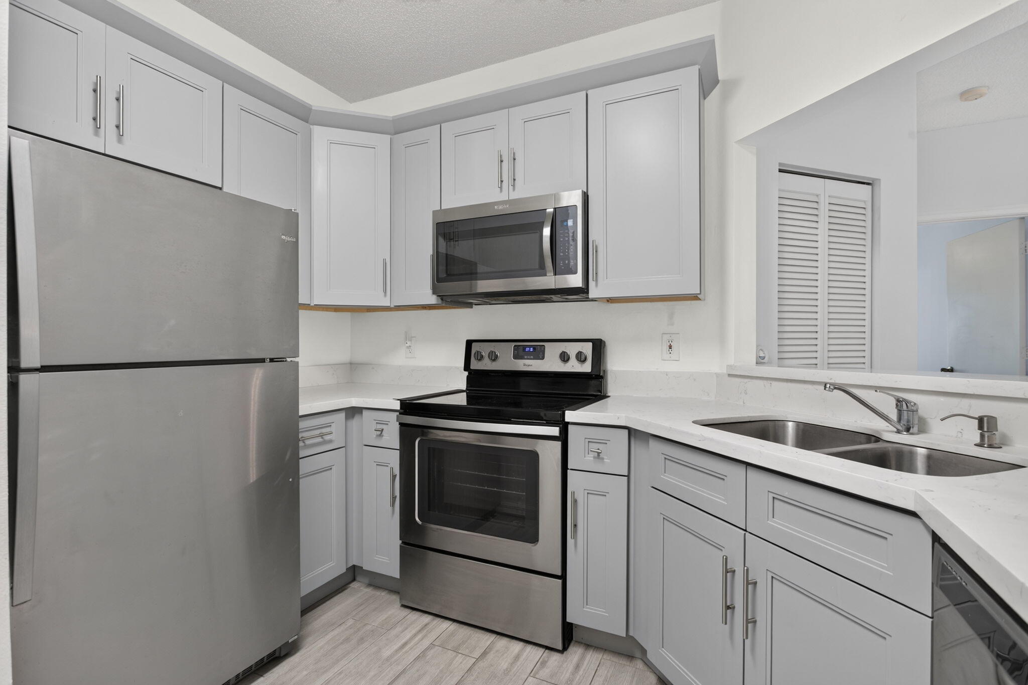 OLYMPIA & YORK RESIDENTIAL - Residential Lease