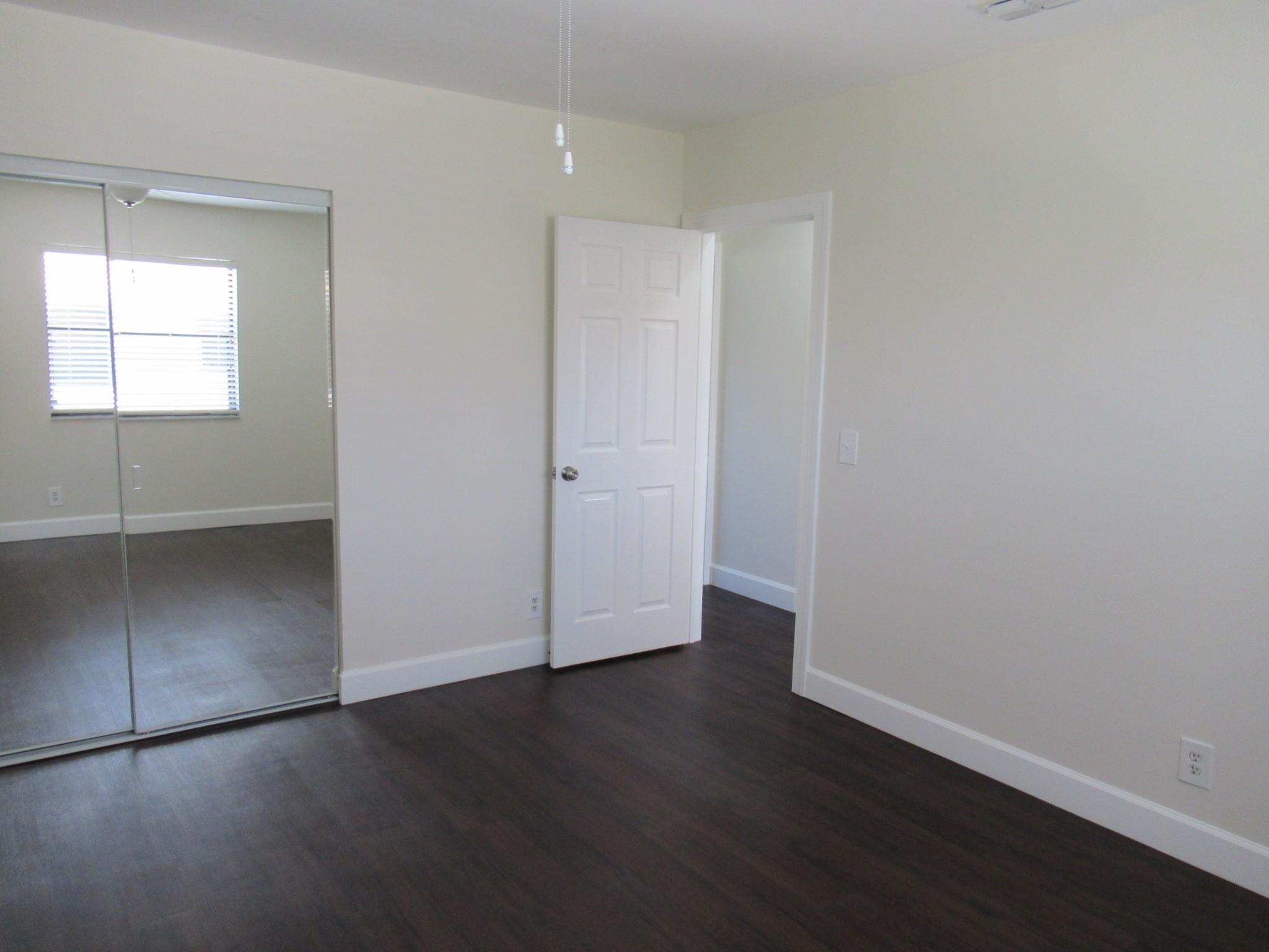 FLAMINGO PARK - Residential Lease