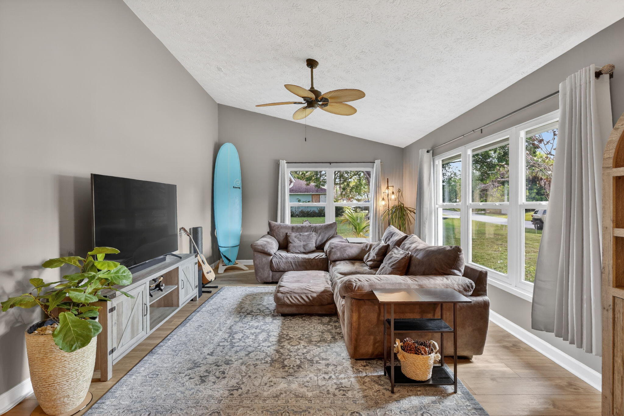 HIDDEN BAY - Residential