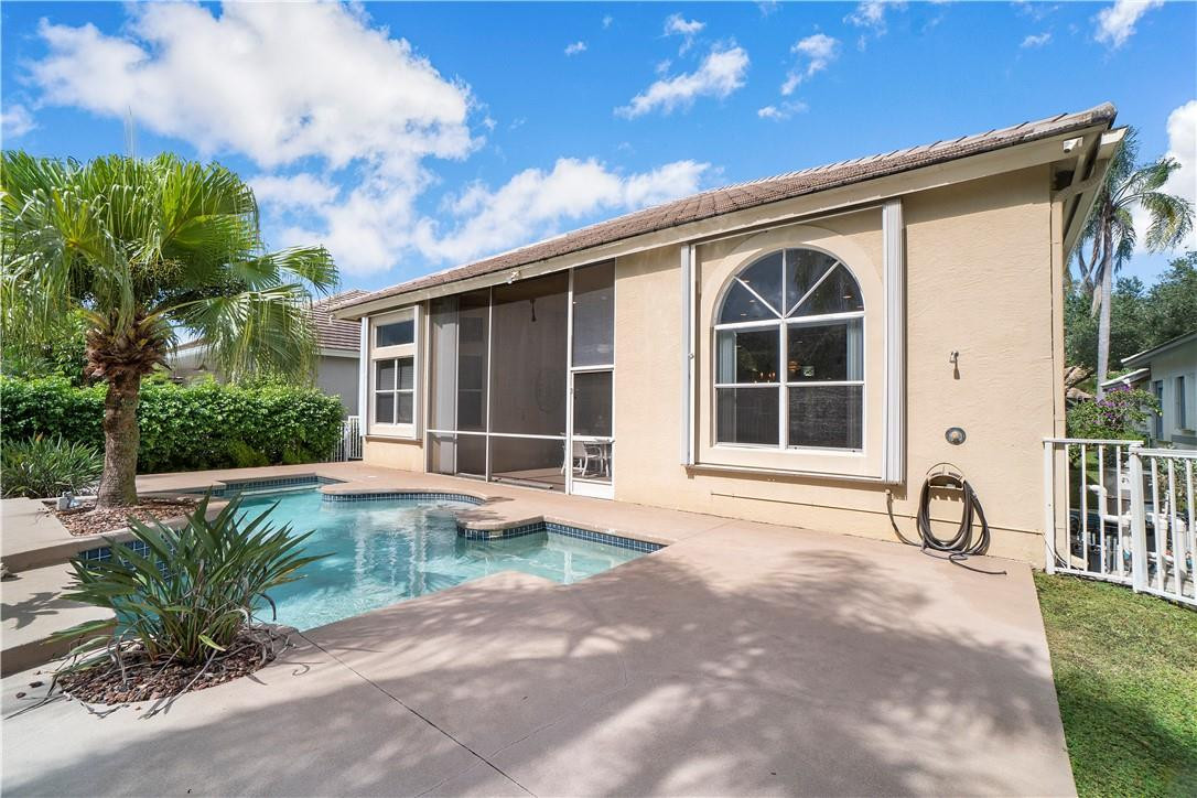 Eagle Trace - Highland PL - Residential