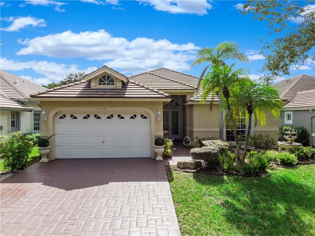 Eagle Trace - Highland PL - Residential