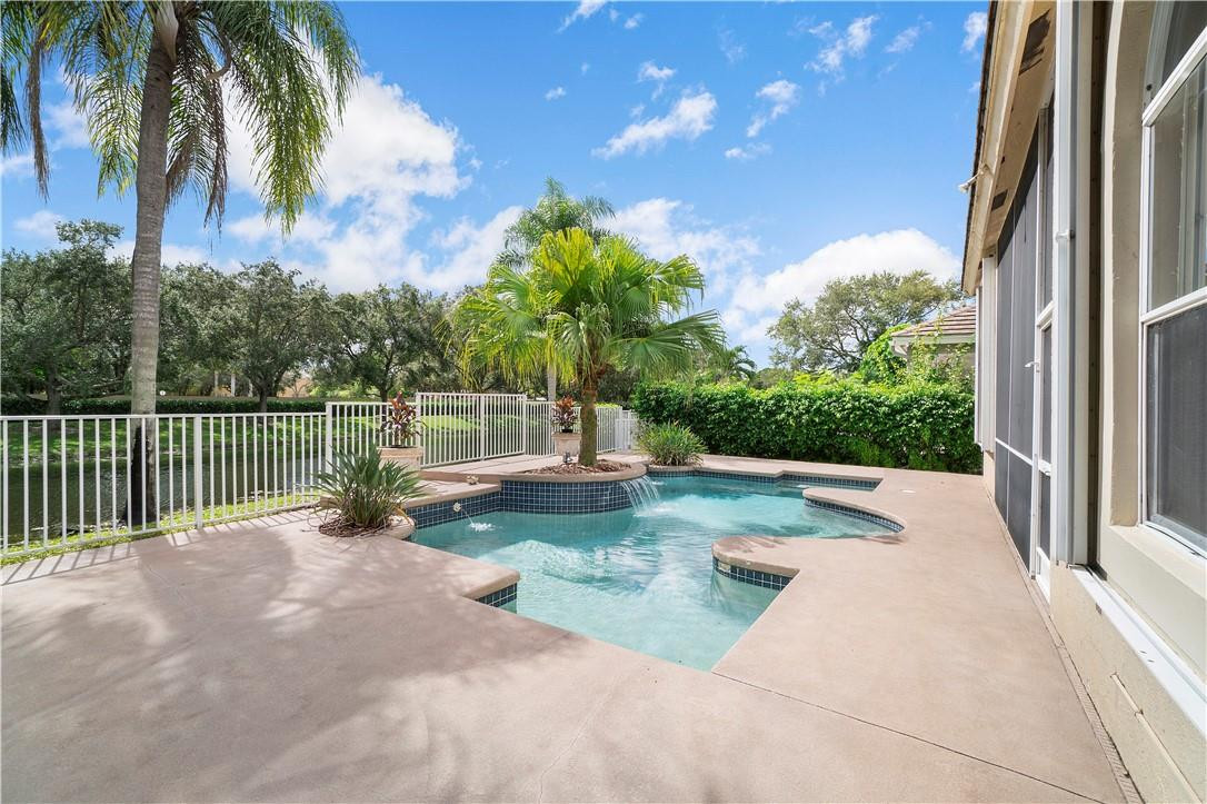 Eagle Trace - Highland PL - Residential