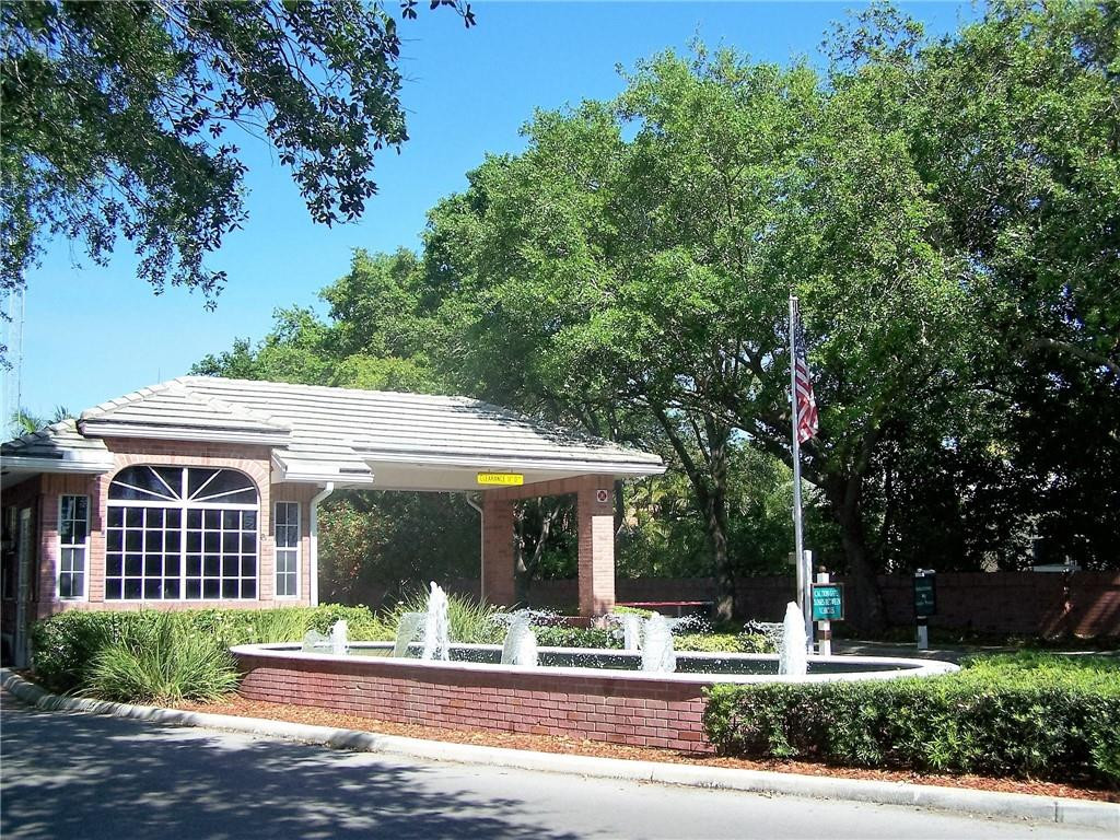Eagle Trace - Highland PL - Residential