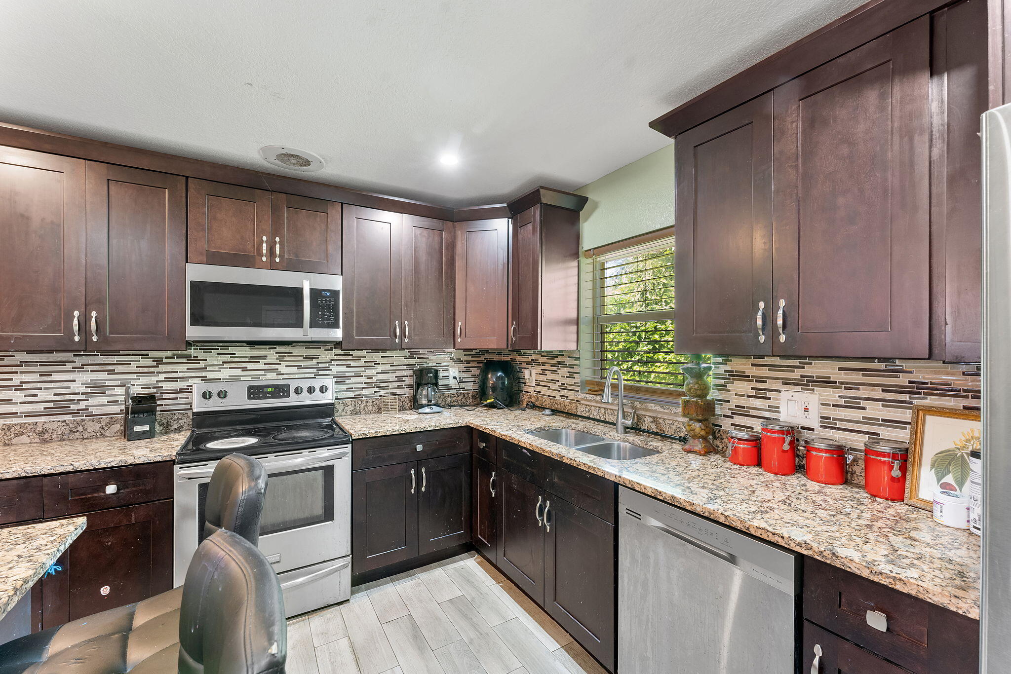 LEE ESTATES 2 - Residential