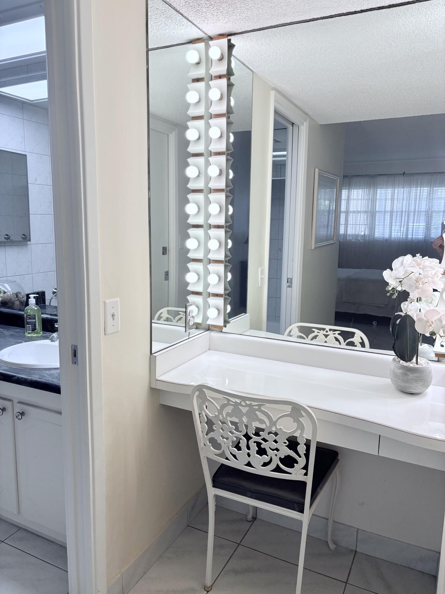 NO 20 PALM-AIRE COUNTRY CLUB - Residential Lease