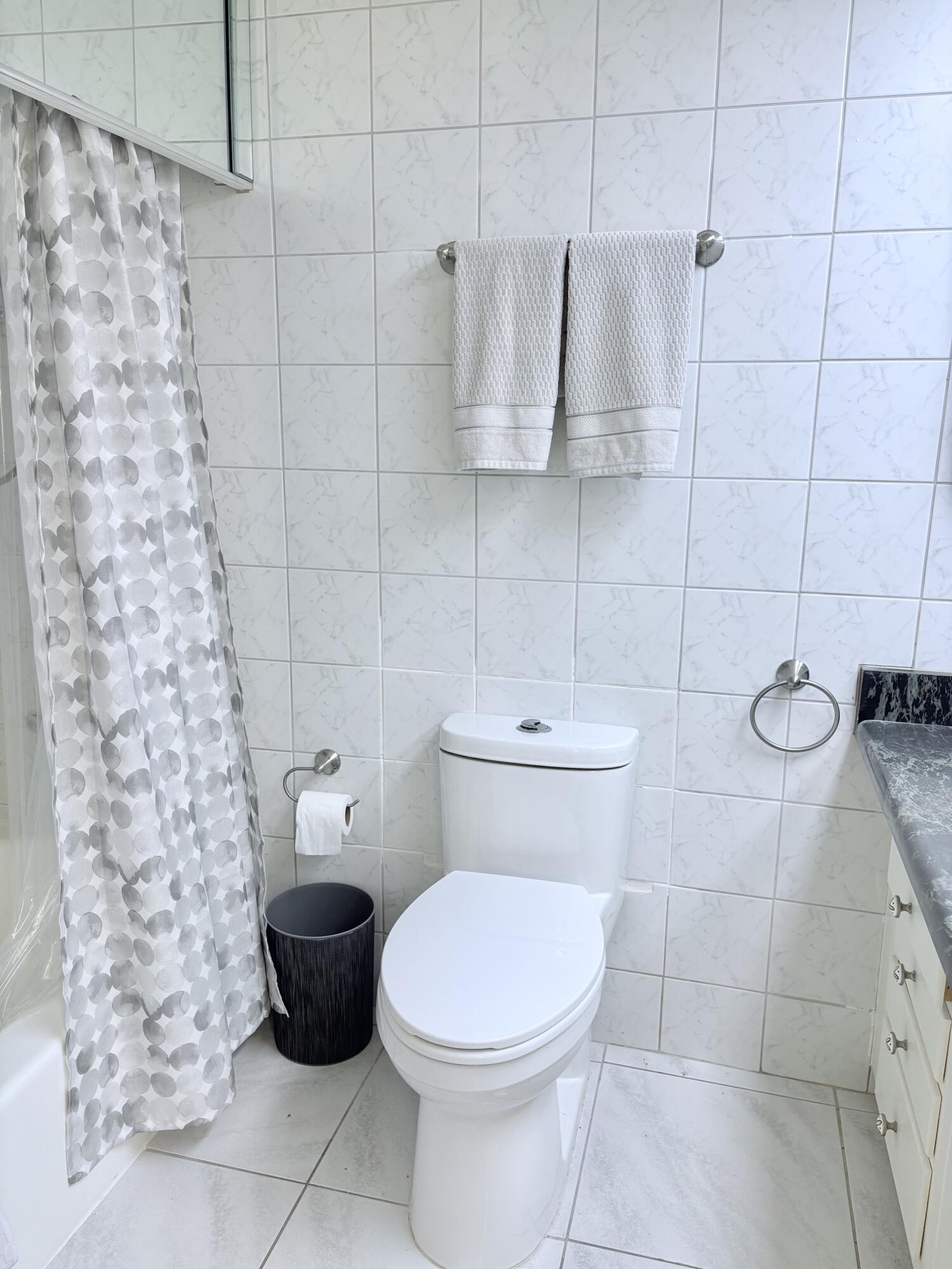 NO 20 PALM-AIRE COUNTRY CLUB - Residential Lease