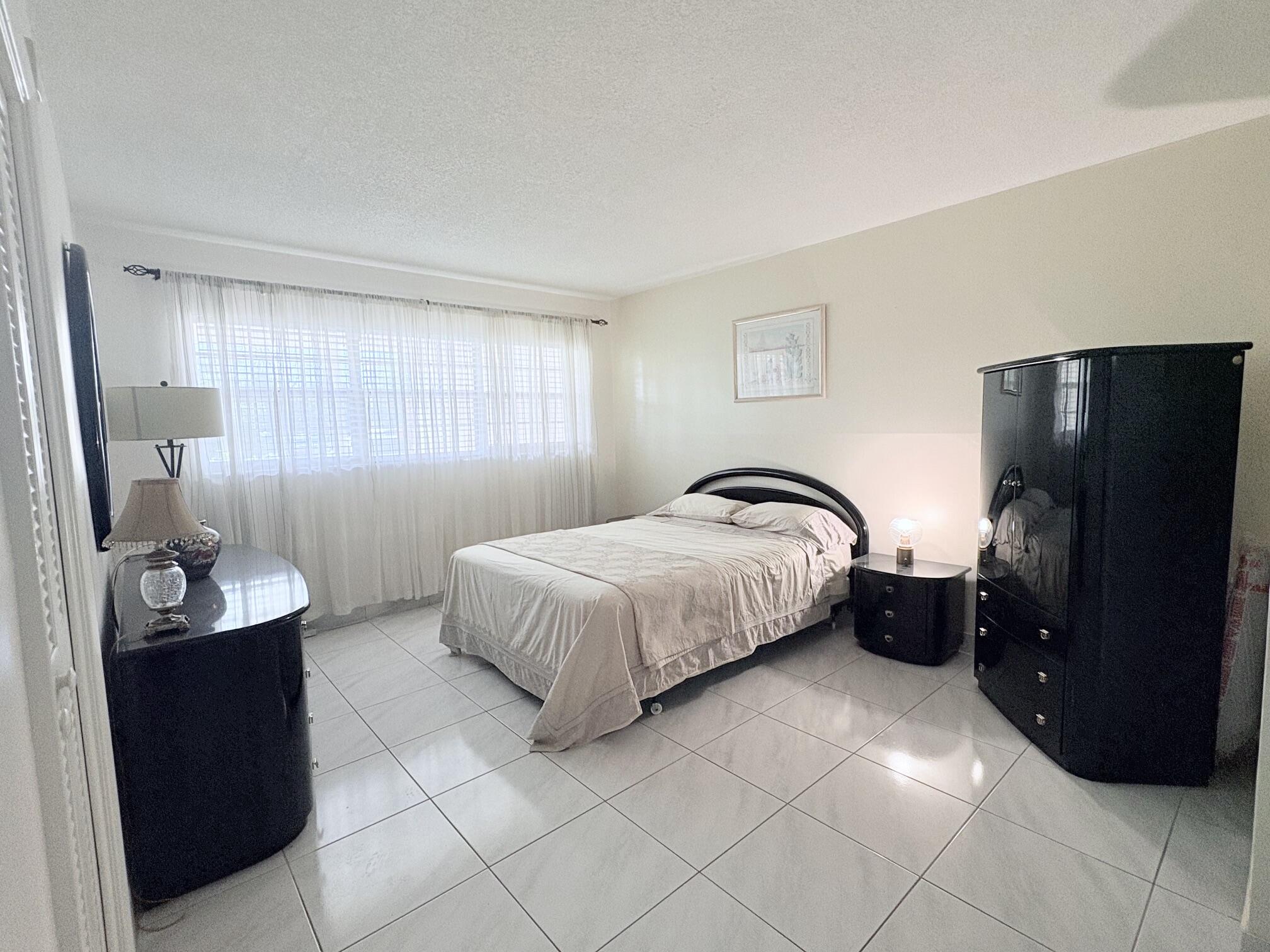 NO 20 PALM-AIRE COUNTRY CLUB - Residential Lease