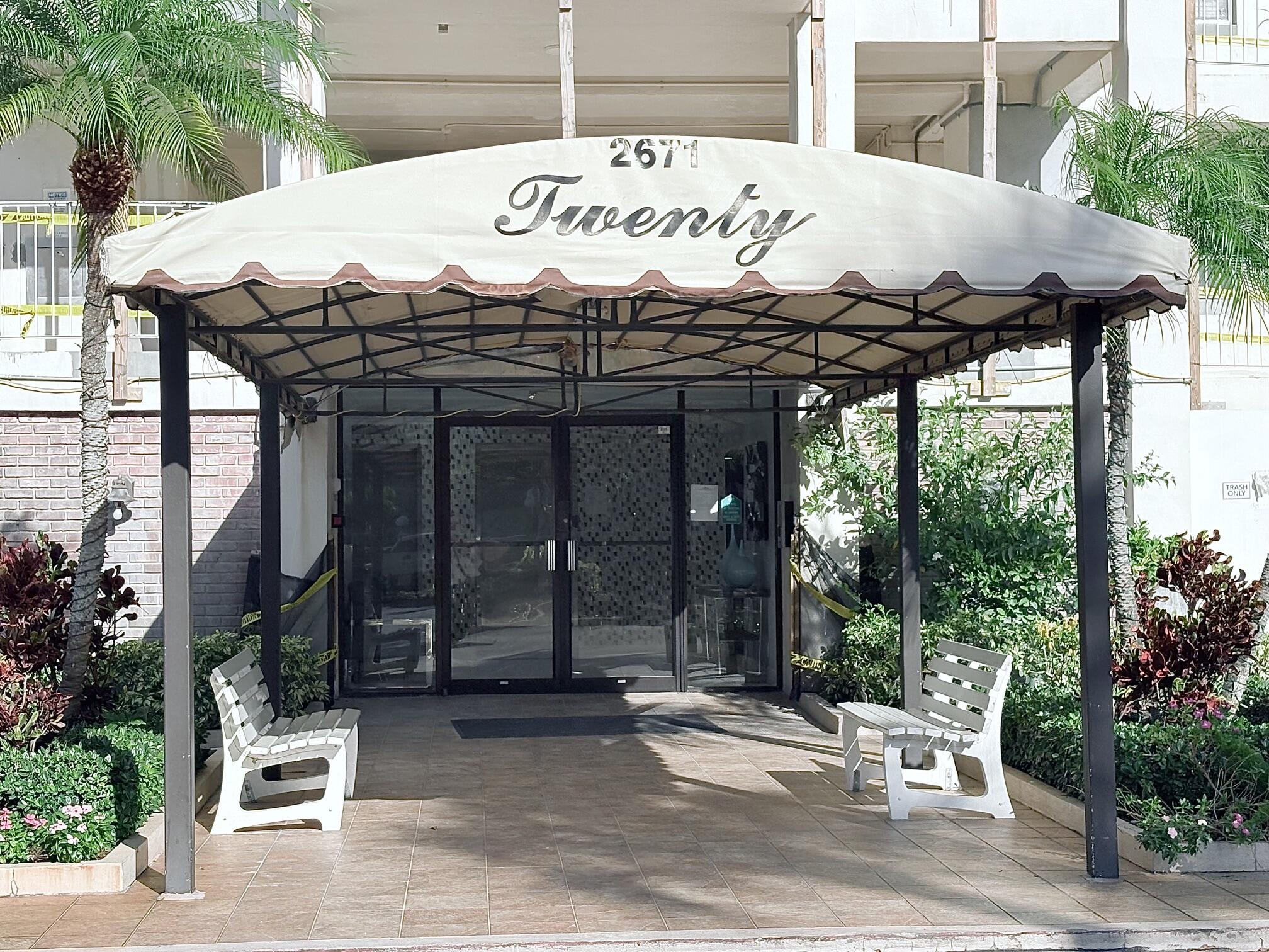 NO 20 PALM-AIRE COUNTRY CLUB - Residential Lease