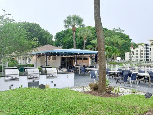 NO 20 PALM-AIRE COUNTRY CLUB - Residential Lease