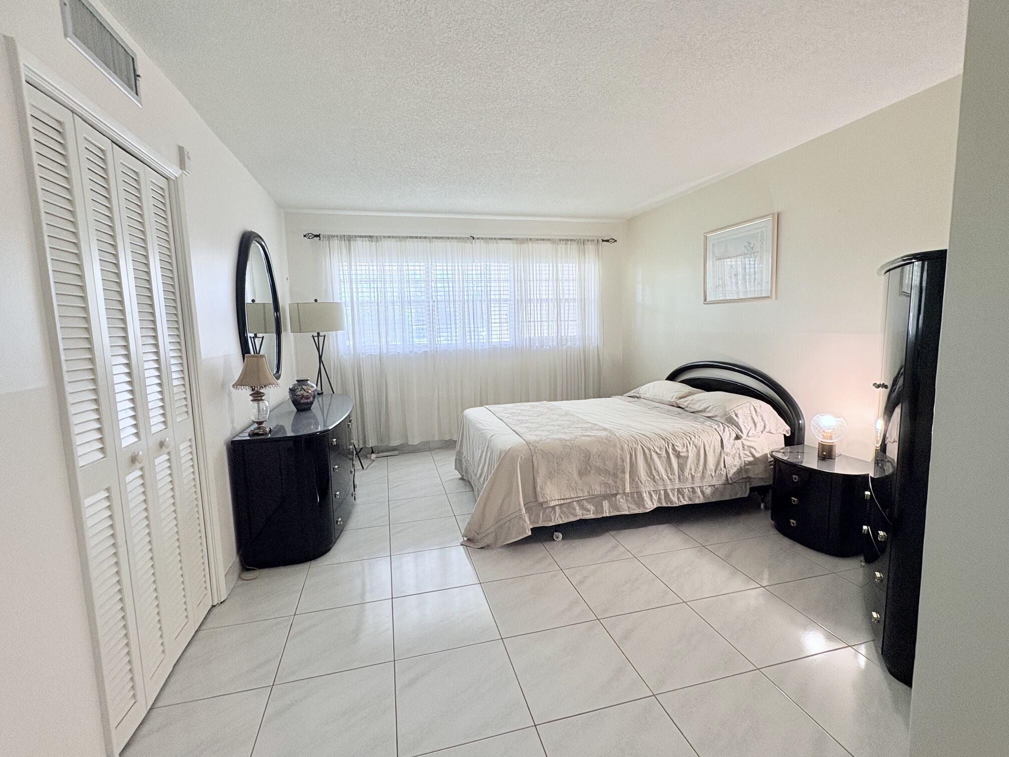 NO 20 PALM-AIRE COUNTRY CLUB - Residential Lease