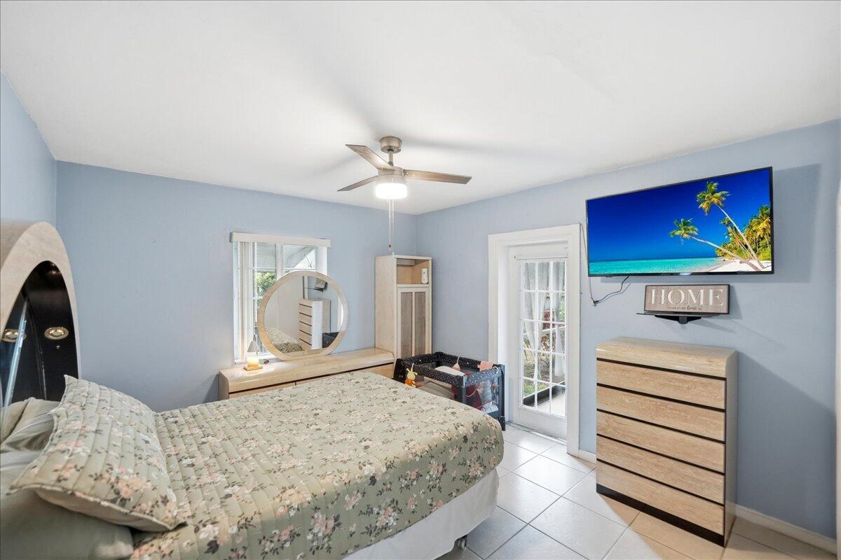 LAKE WORTH TOWN OF - Residential