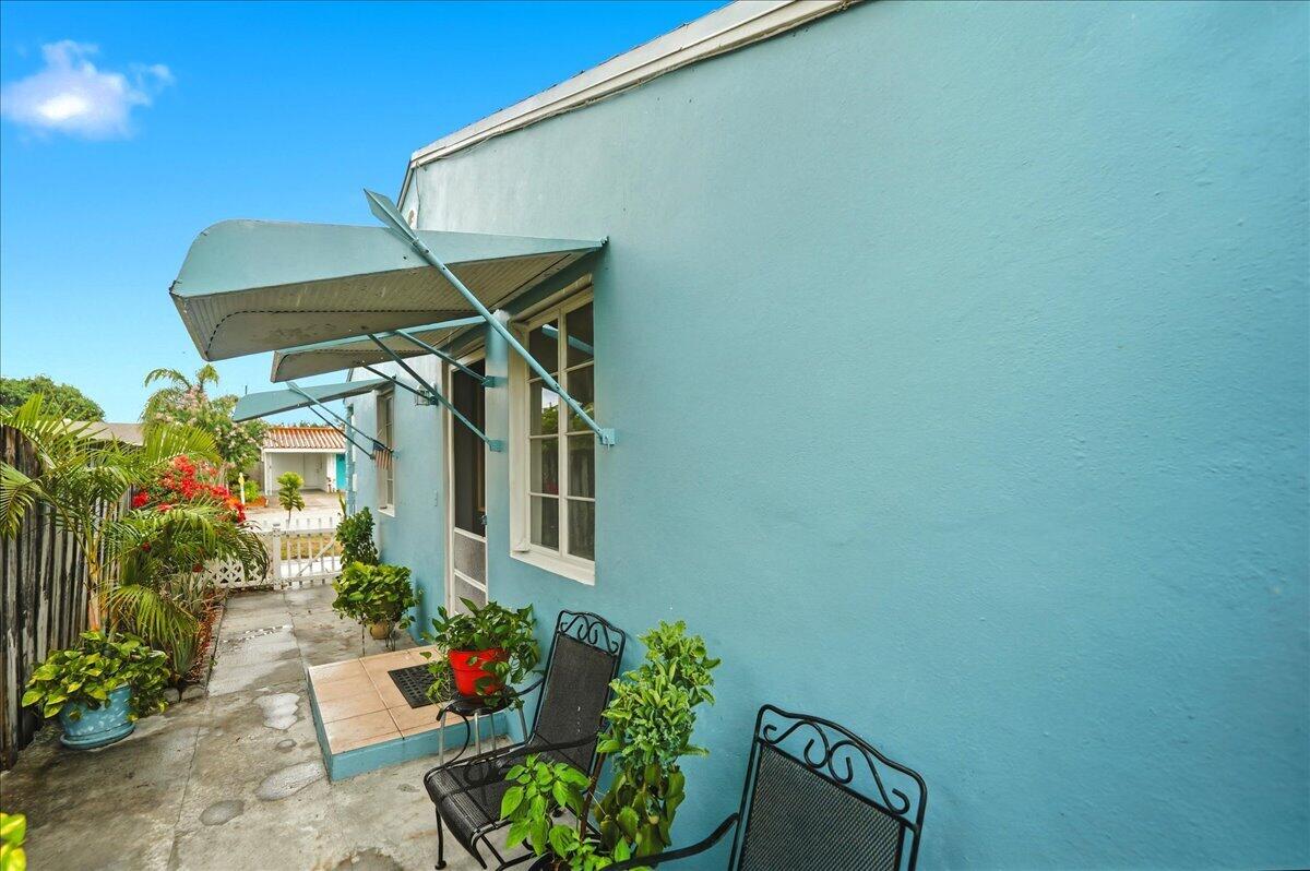 LAKE WORTH TOWN OF - Residential
