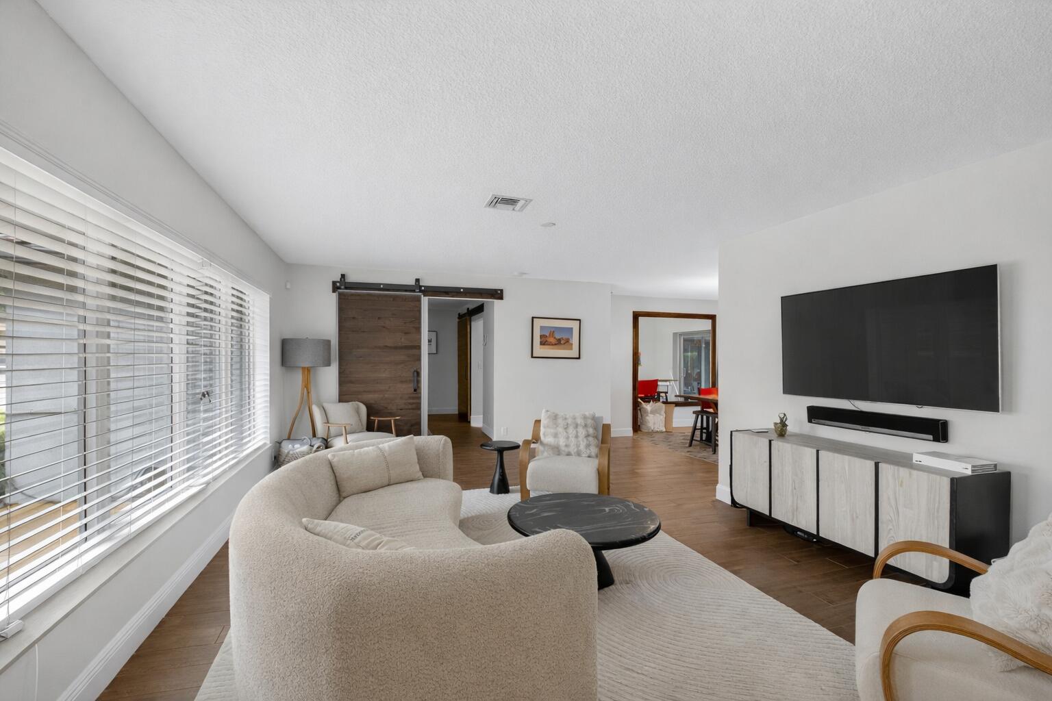 CARRIAGE HILL - Residential Lease