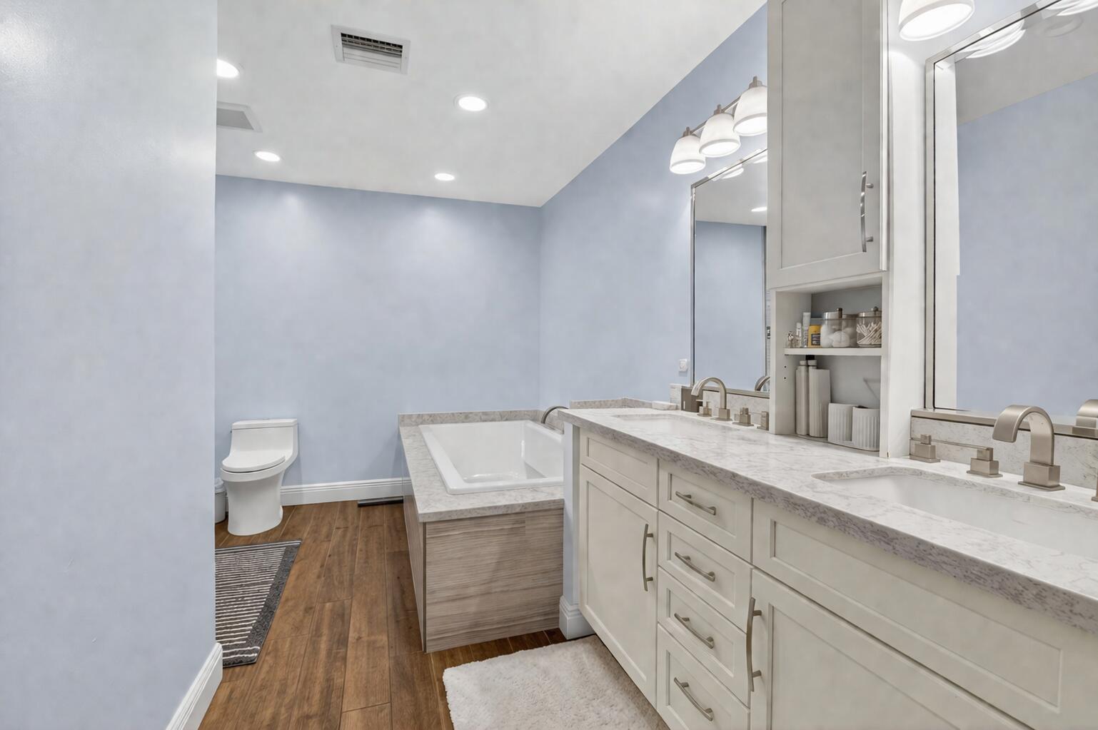 CARRIAGE HILL - Residential Lease