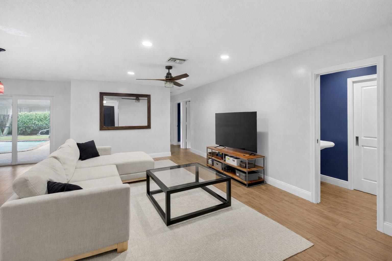 CARRIAGE HILL - Residential Lease