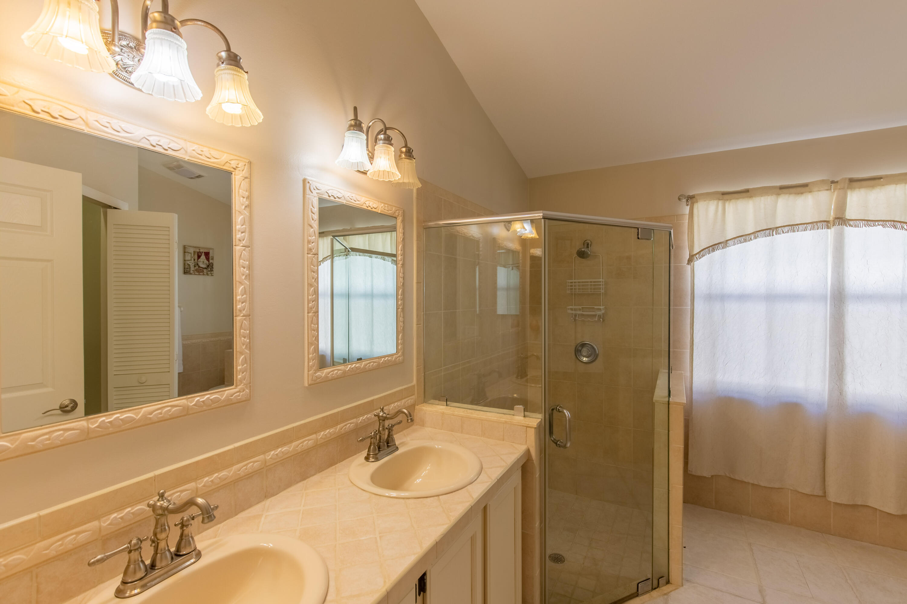 FAIRWAY COVE OF WELLINGTON - Residential Lease