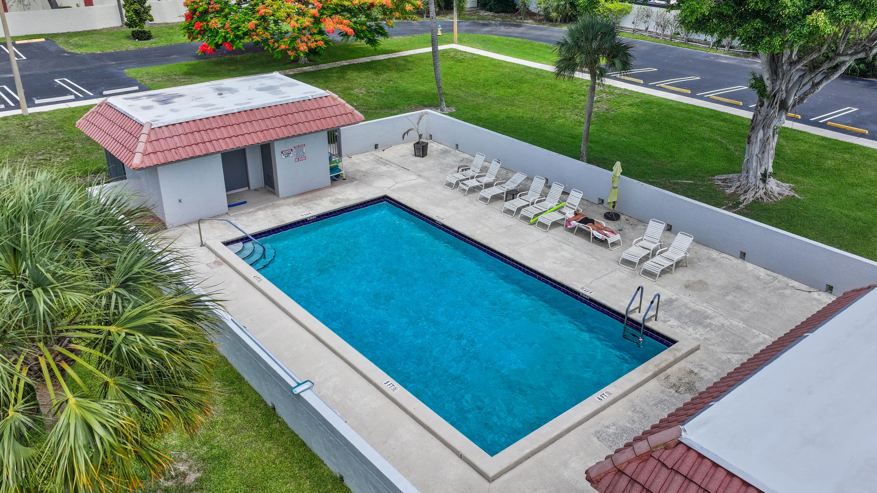 BOCA ISLE CONDO - Residential Lease