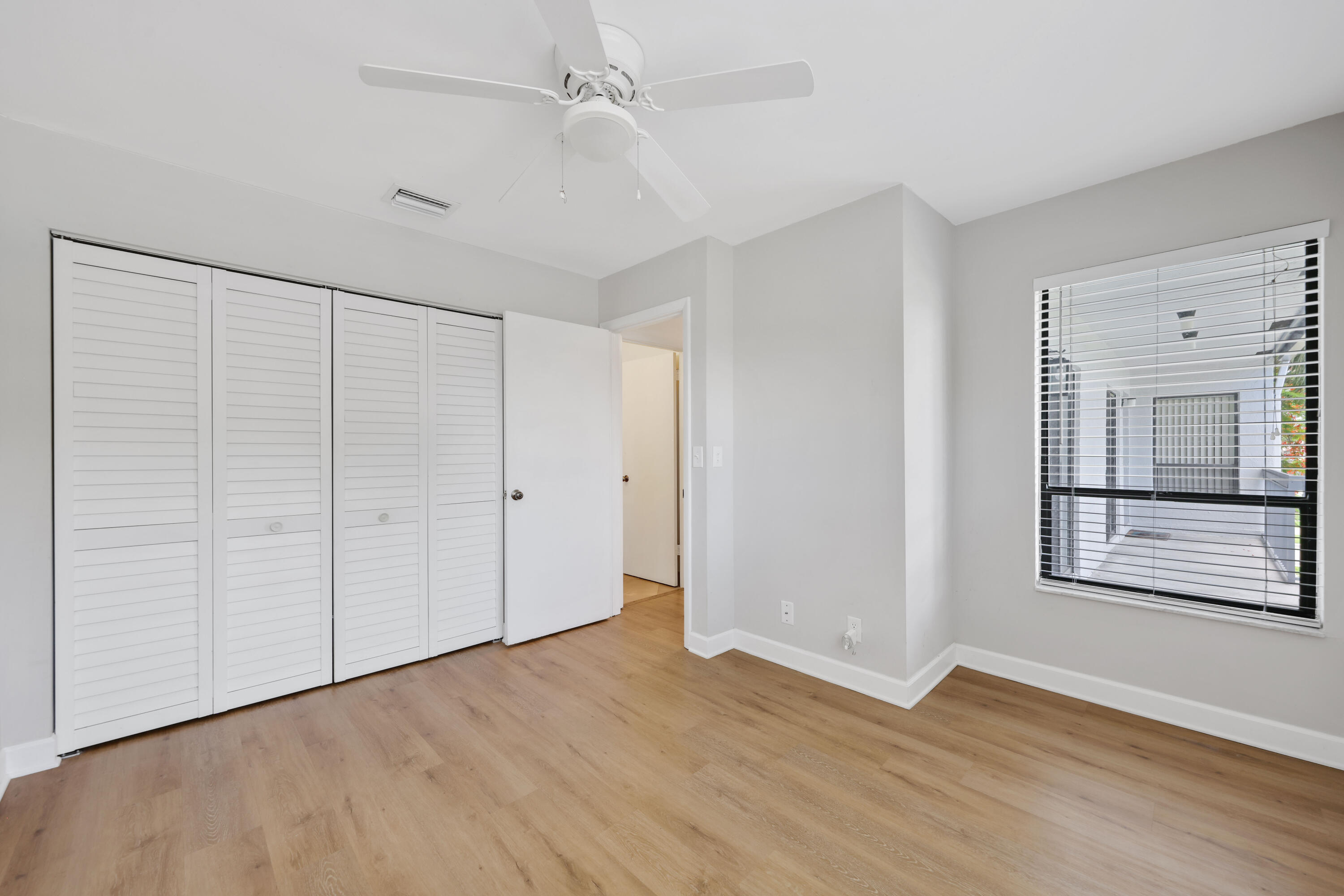 BOCA ISLE CONDO - Residential Lease