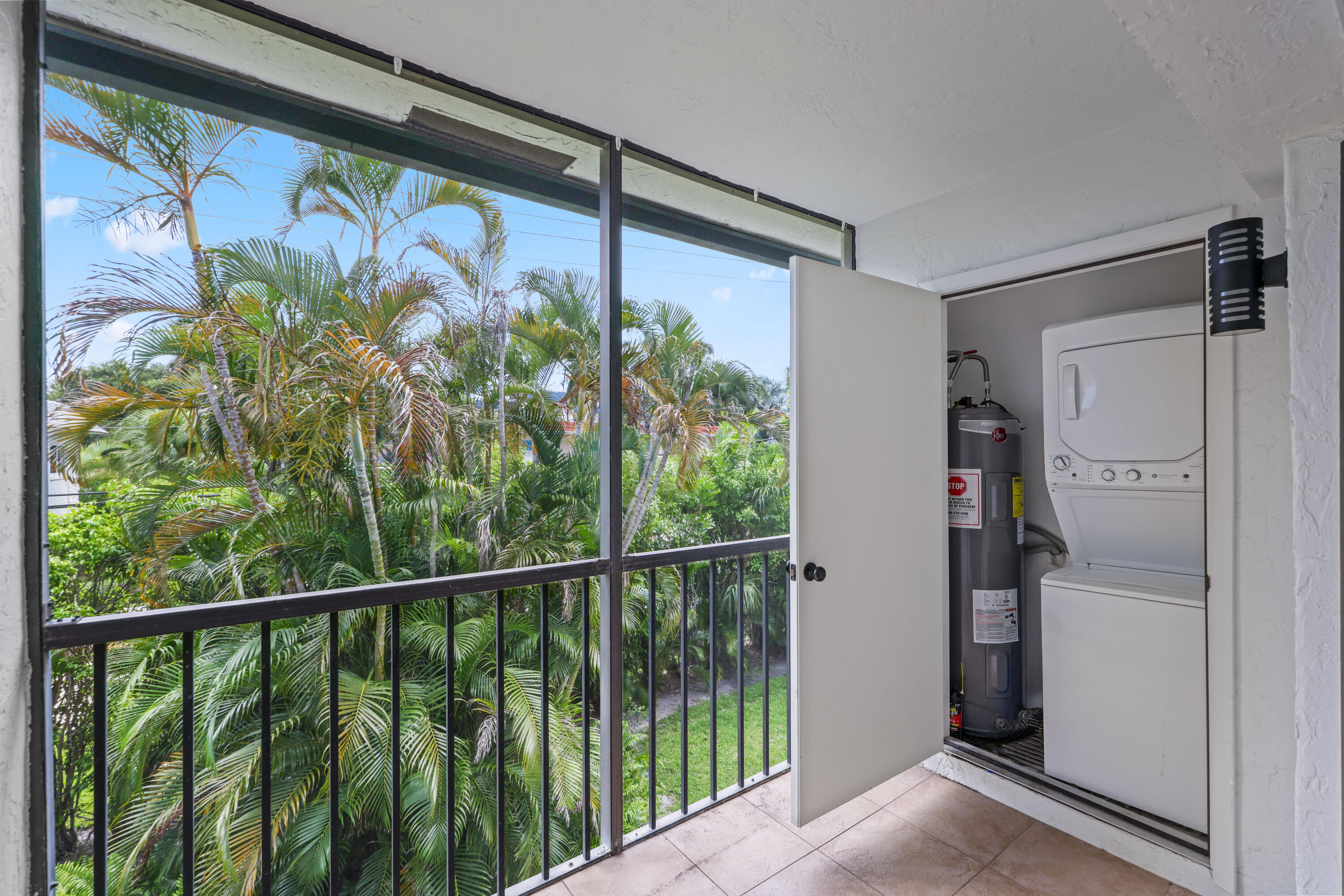 BOCA ISLE CONDO - Residential Lease