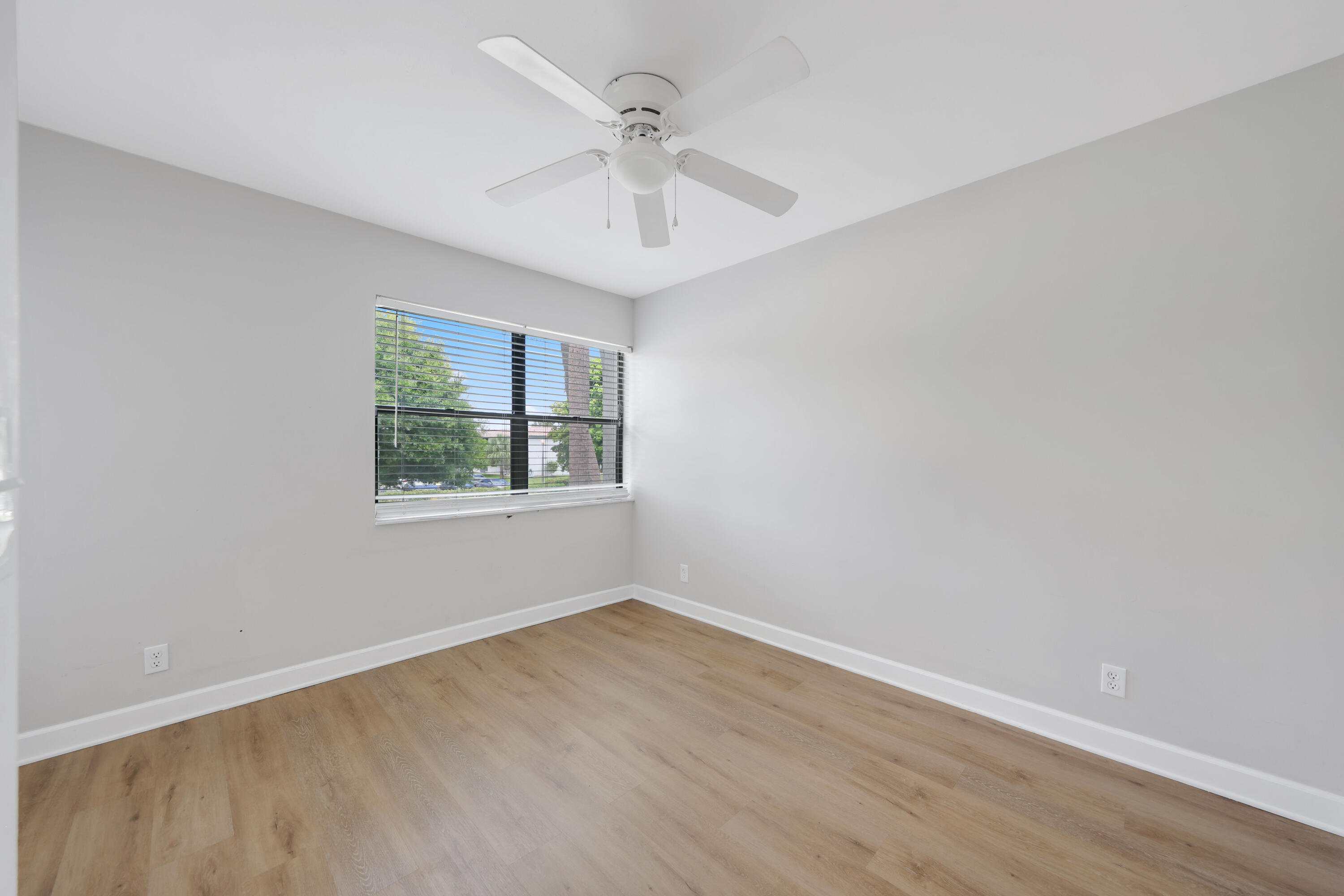 BOCA ISLE CONDO - Residential Lease