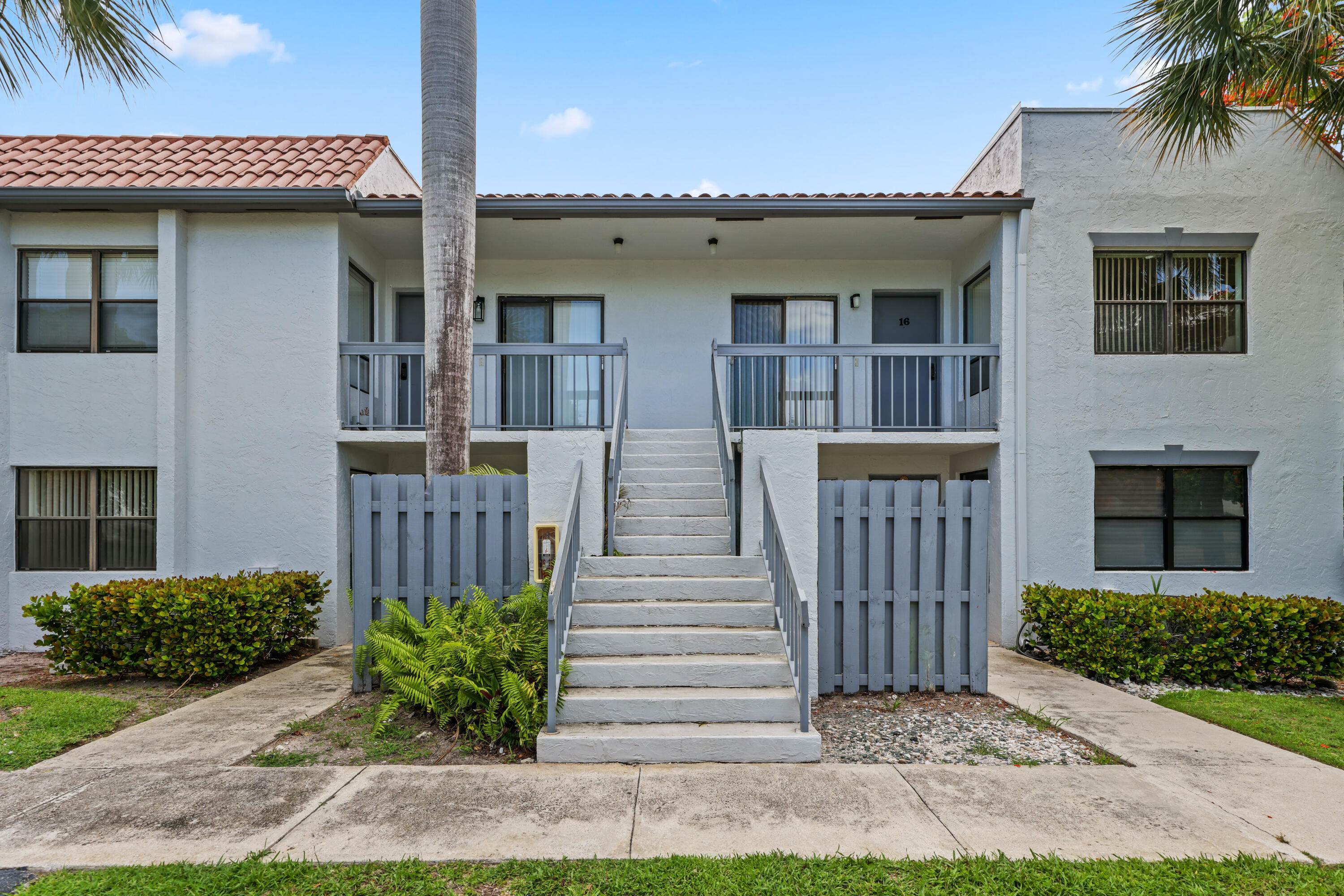 BOCA ISLE CONDO - Residential Lease