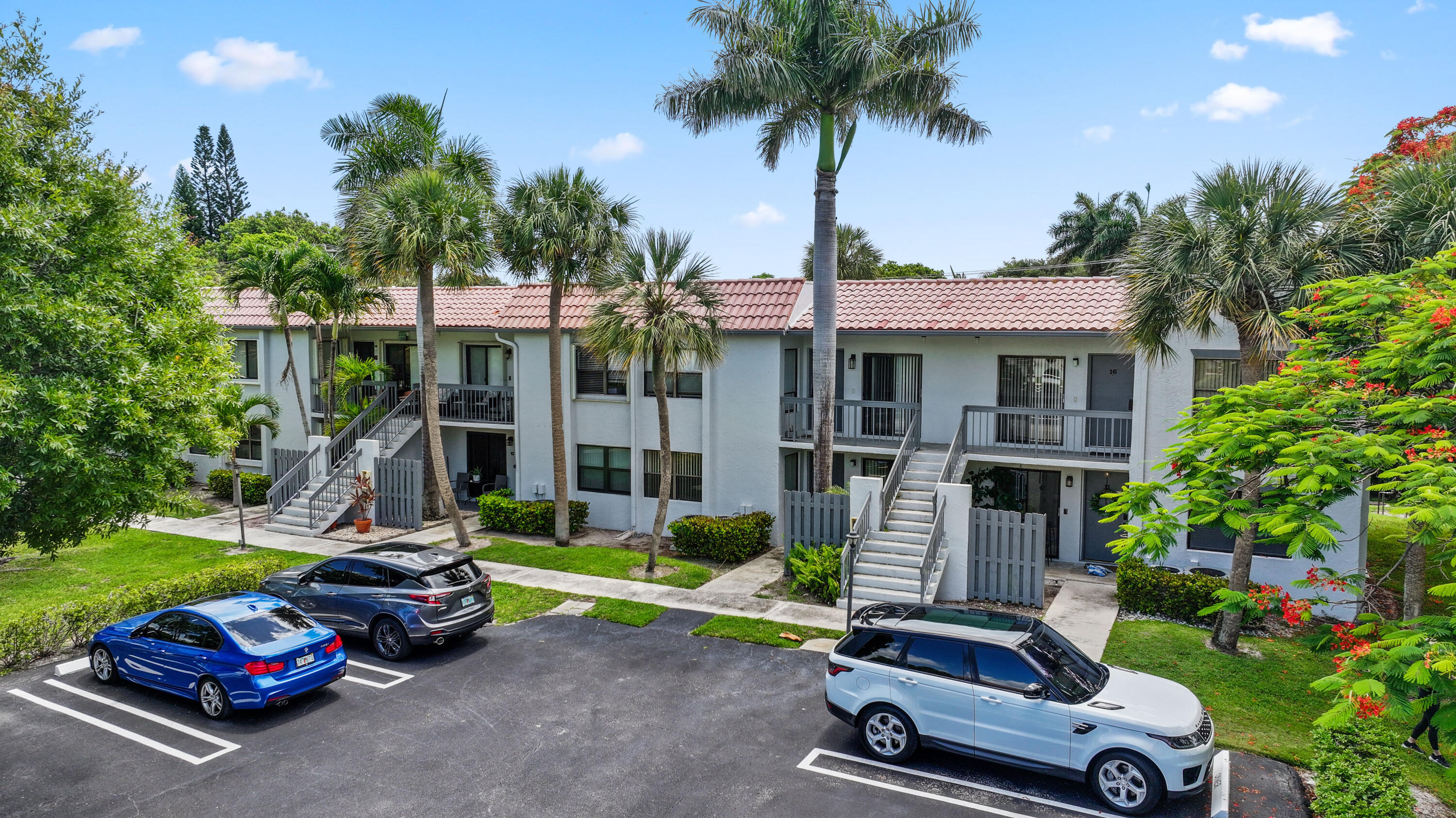 BOCA ISLE CONDO - Residential Lease
