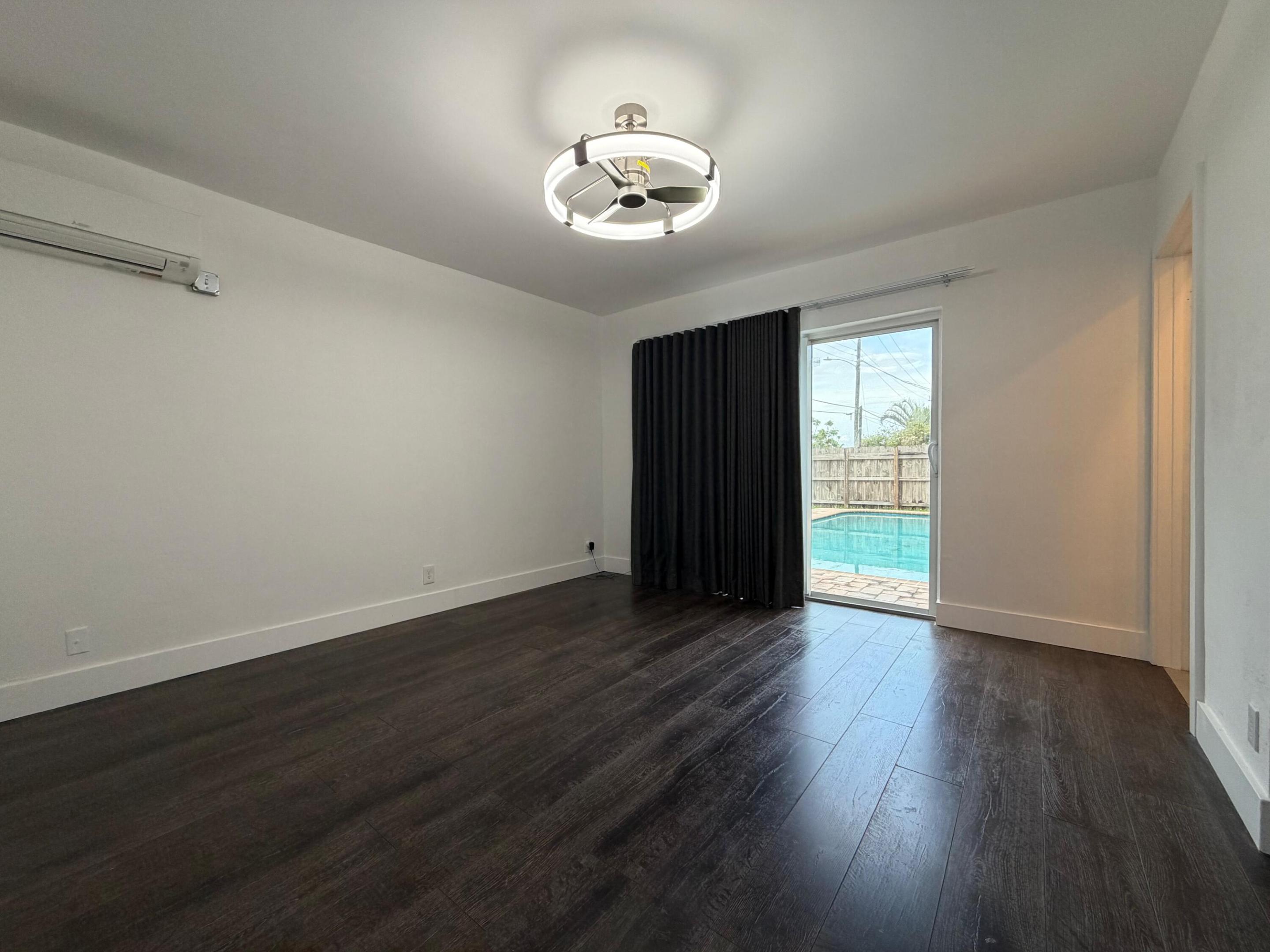 TAMARAC FOREST - Residential