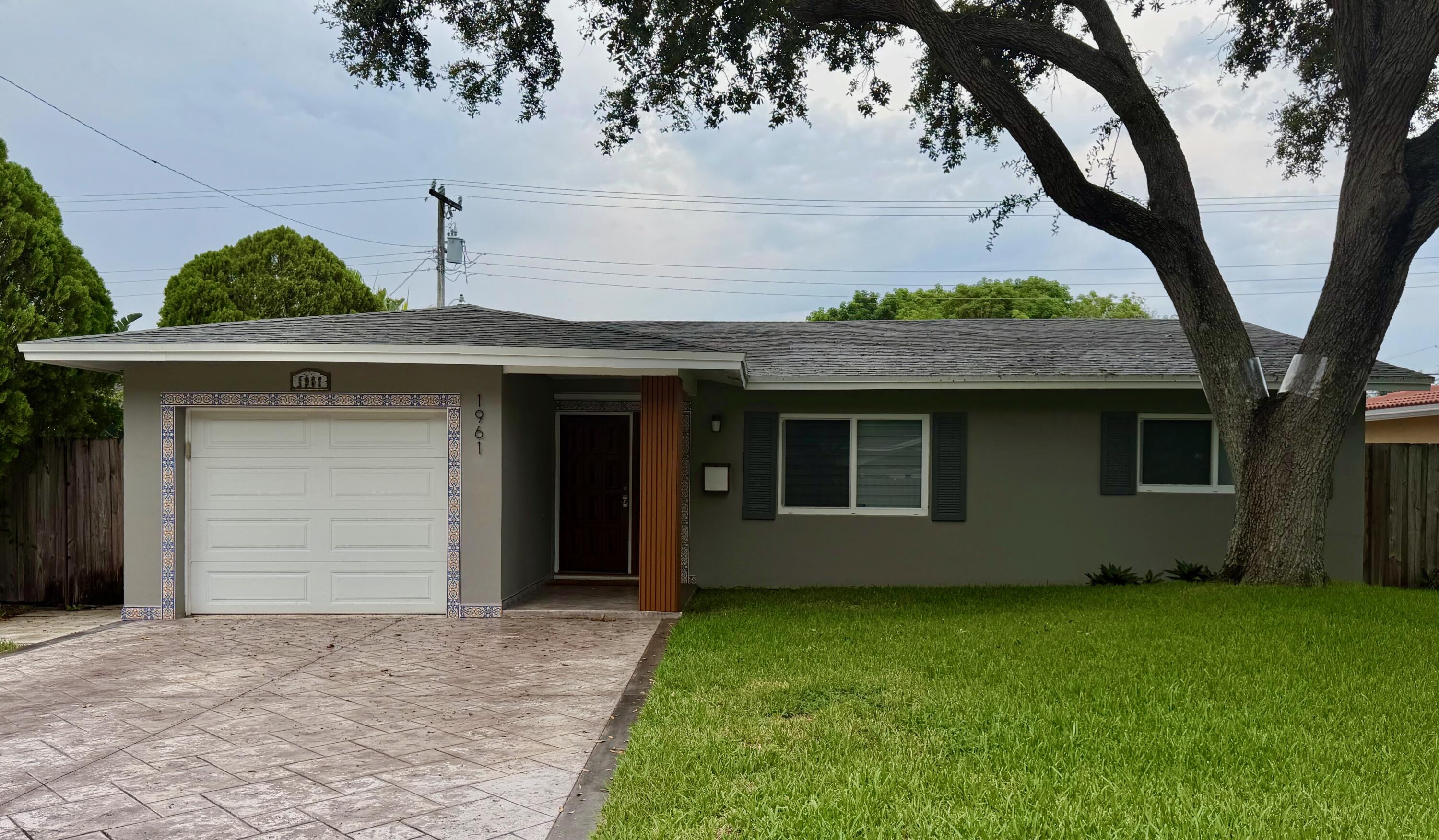 TAMARAC FOREST - Residential