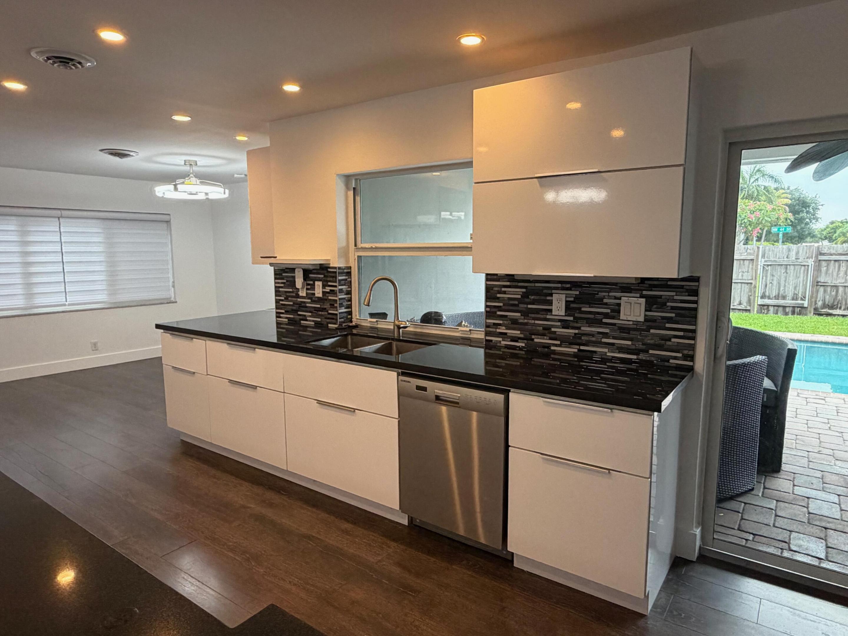 TAMARAC FOREST - Residential