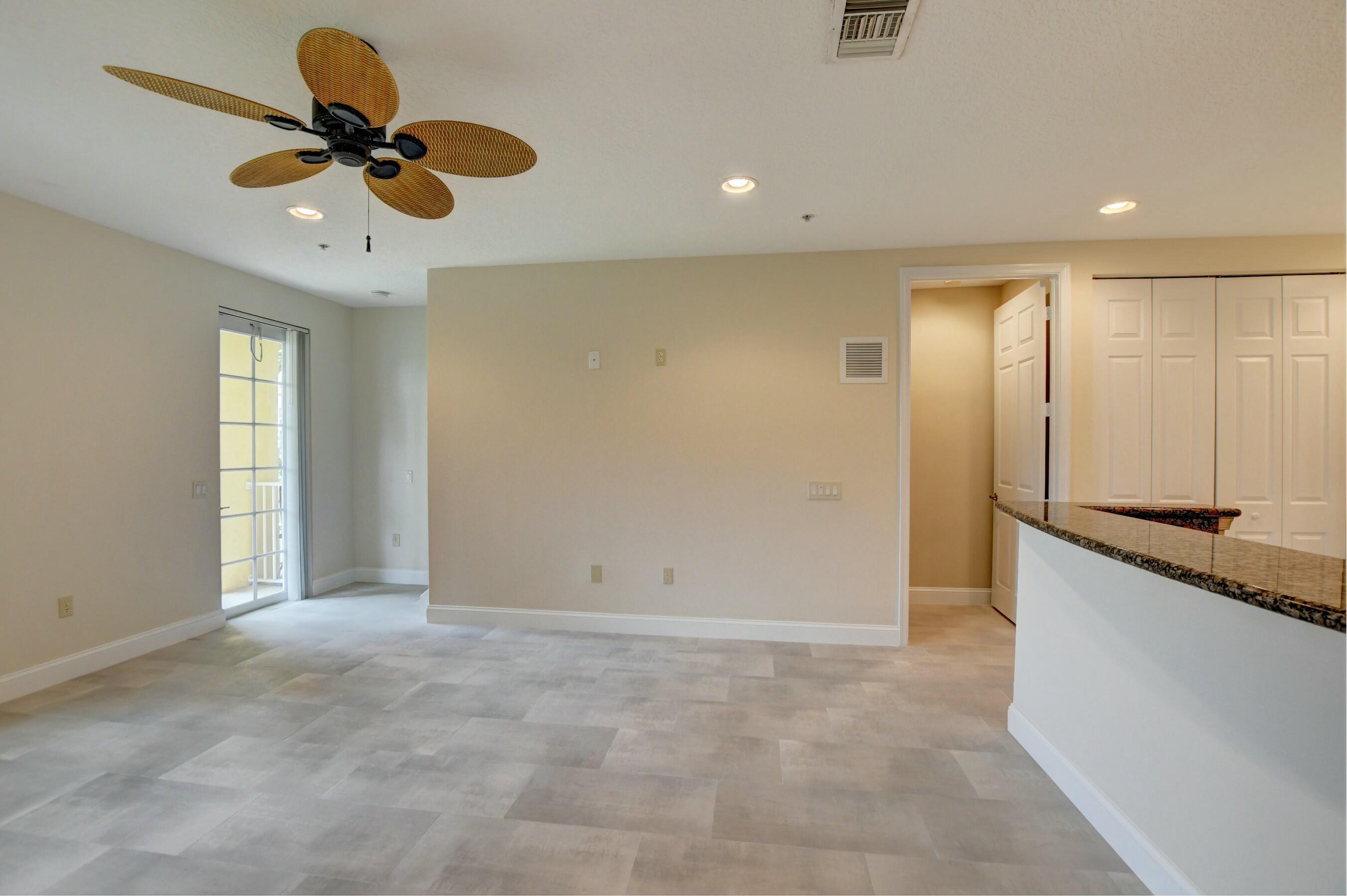 RENAISSANCE COMMONS PUD - Residential Lease