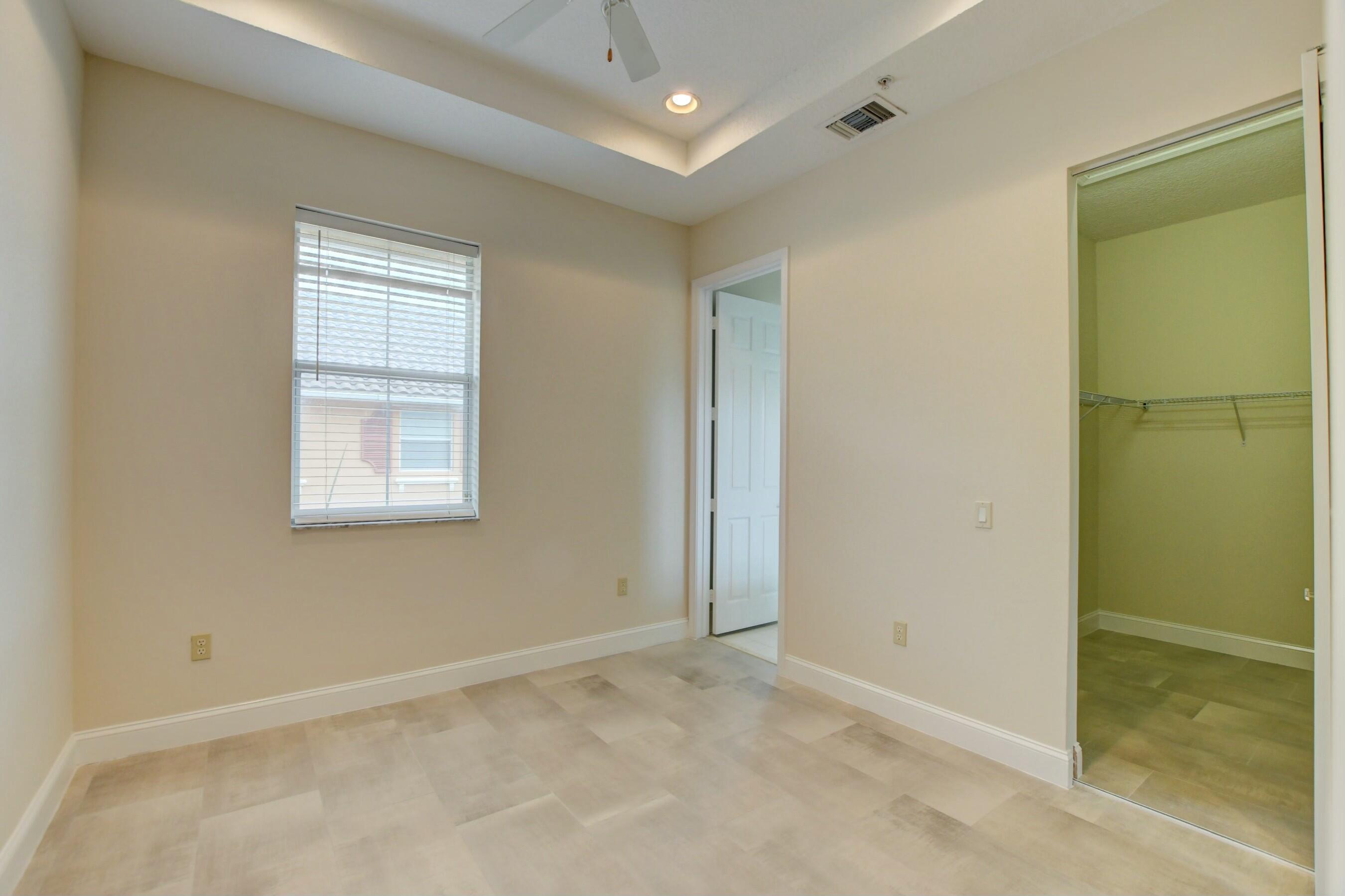RENAISSANCE COMMONS PUD - Residential Lease