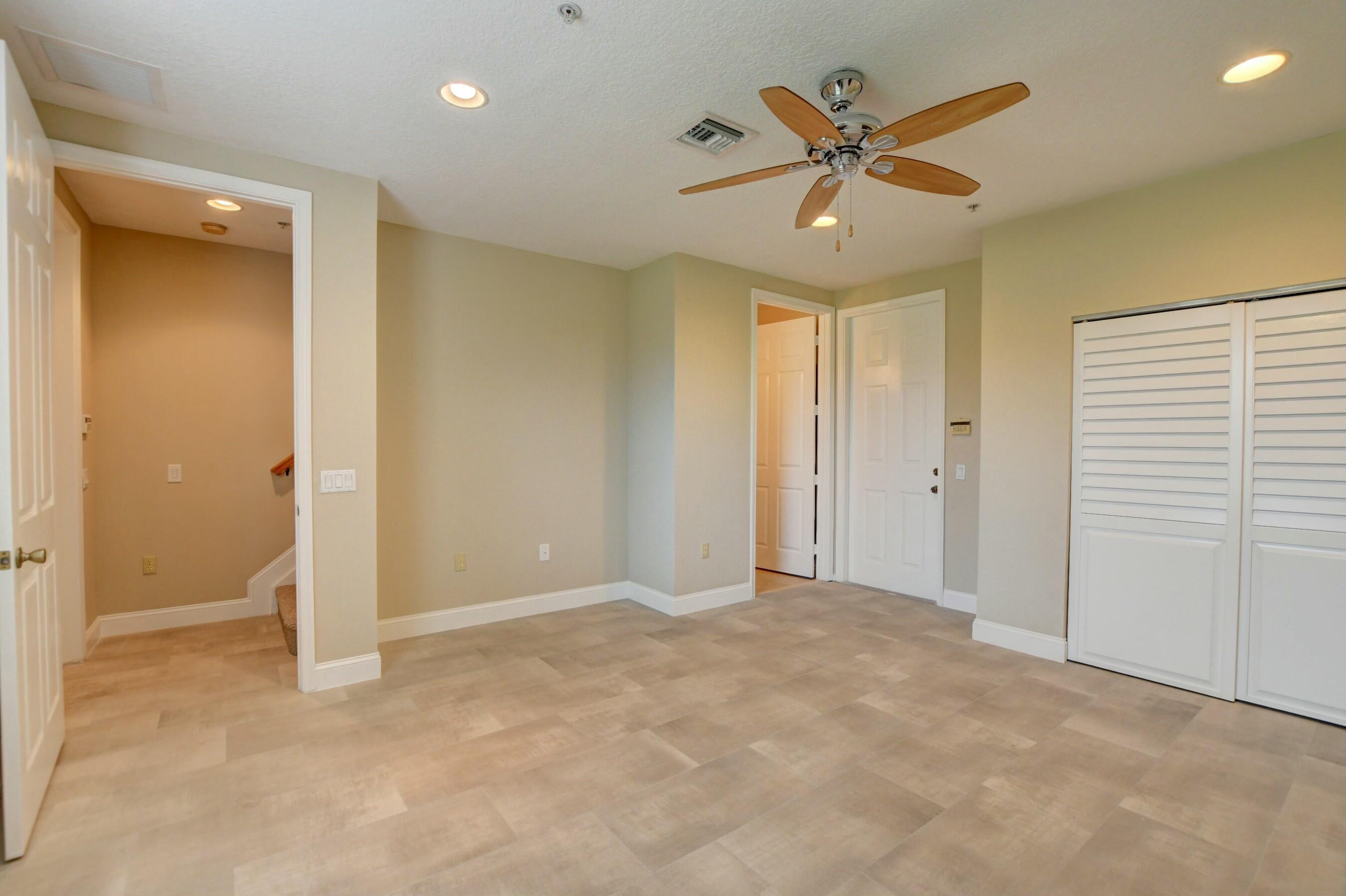 RENAISSANCE COMMONS PUD - Residential Lease