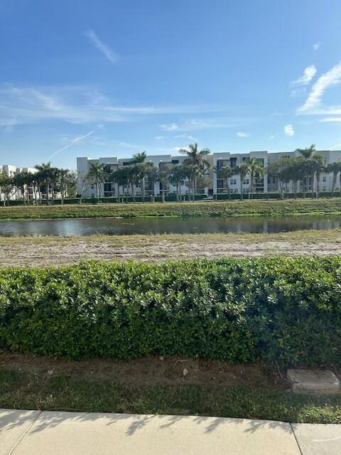 RENAISSANCE COMMONS PUD - Residential Lease