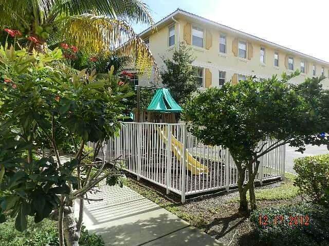 RENAISSANCE COMMONS PUD - Residential Lease