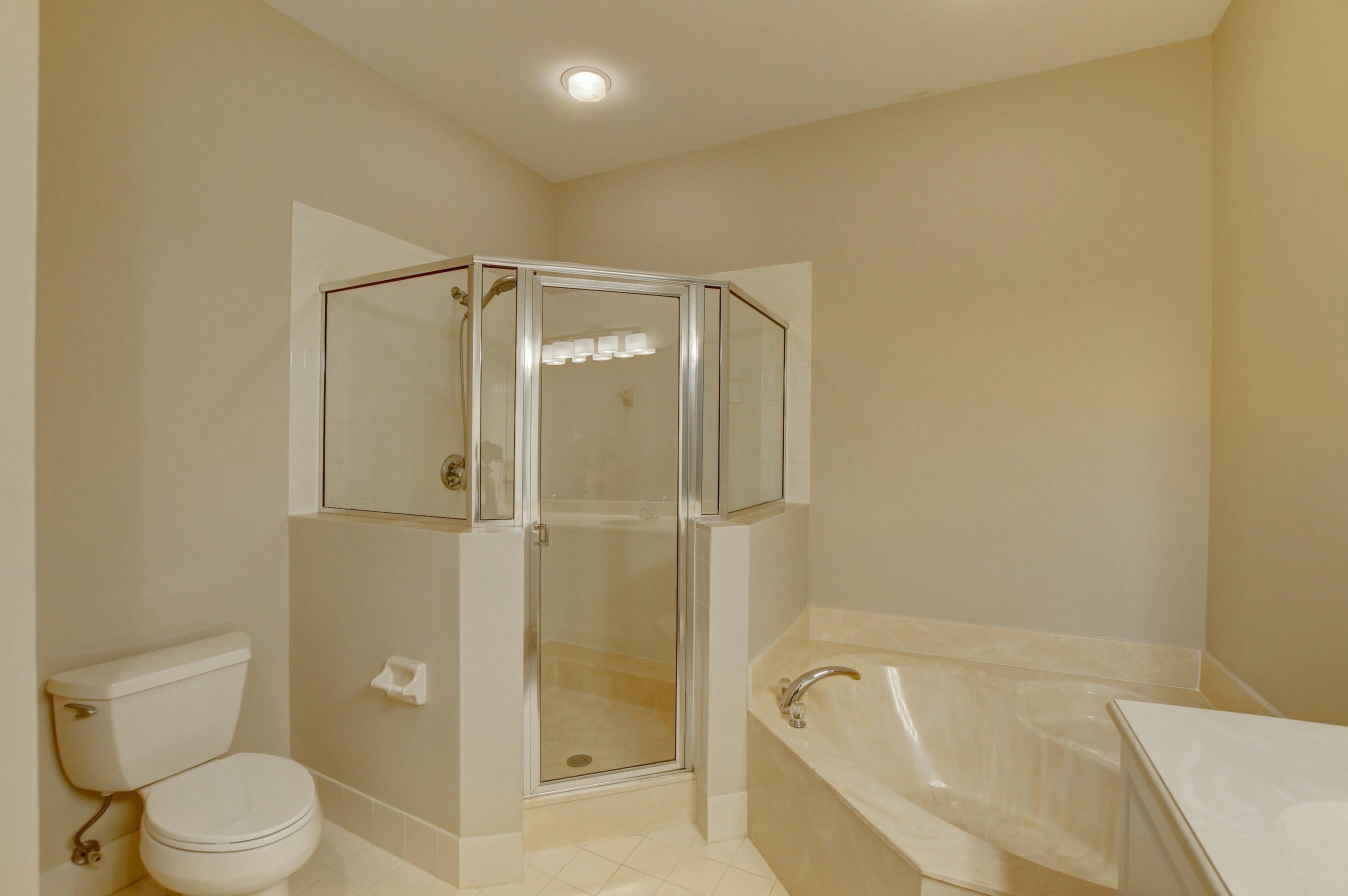 RENAISSANCE COMMONS PUD - Residential Lease